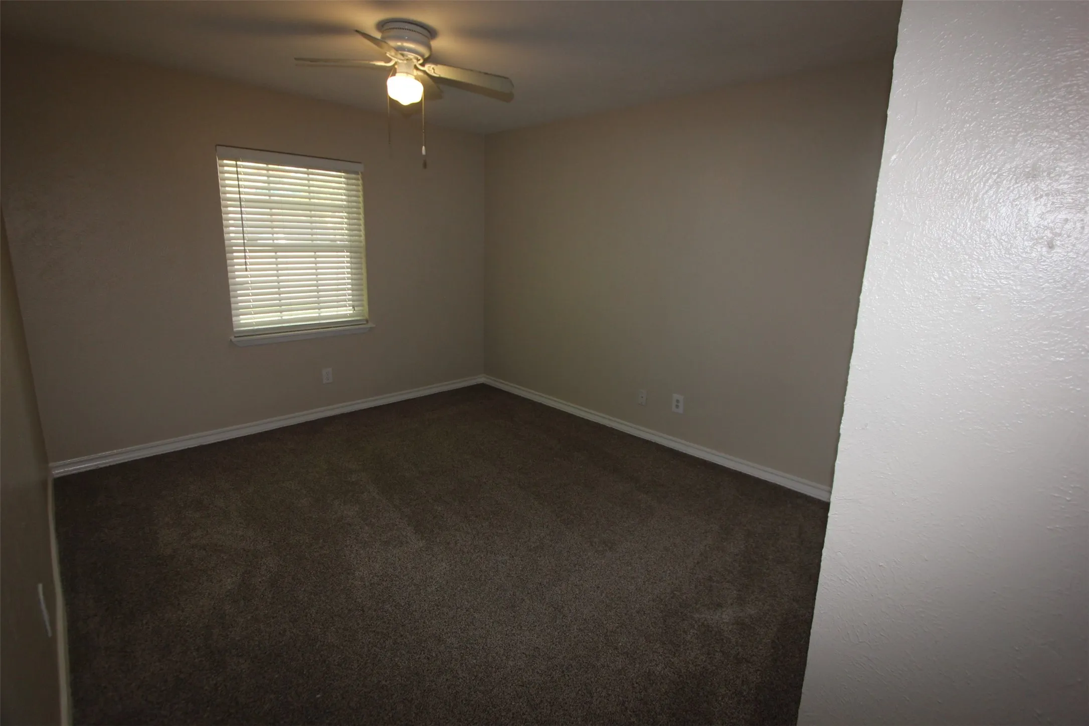 Single Family Residence For Rent in Collin County , 157 W Way Circle, Allen, Texas 75002, 3 Bedroom, 2 Bathroom, 2 Garage spaces, 1,424 Sqft, built in 1978, mls#21349199, Real Estate Agent in Allen, Homes For Rent in Collin county, Homes For Rent in Allen, Realtor in Allen Texas, Real Estate Brokerage Independent Realty Texas, Luminita Cordes Realtor
