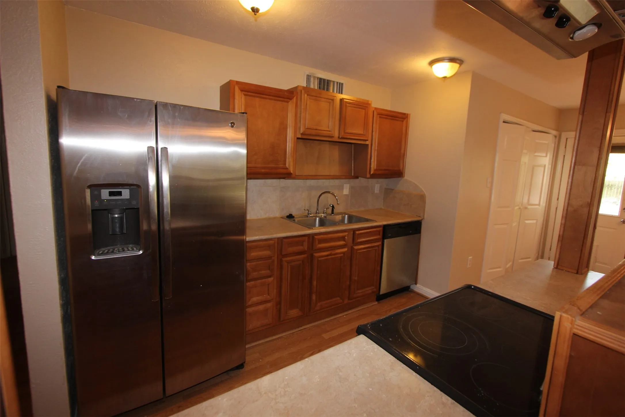 Single Family Residence For Rent in Collin County , 157 W Way Circle, Allen, Texas 75002, 3 Bedroom, 2 Bathroom, 2 Garage spaces, 1,424 Sqft, built in 1978, mls#21349199, Real Estate Agent in Allen, Homes For Rent in Collin county, Homes For Rent in Allen, Realtor in Allen Texas, Real Estate Brokerage Independent Realty Texas, Luminita Cordes Realtor