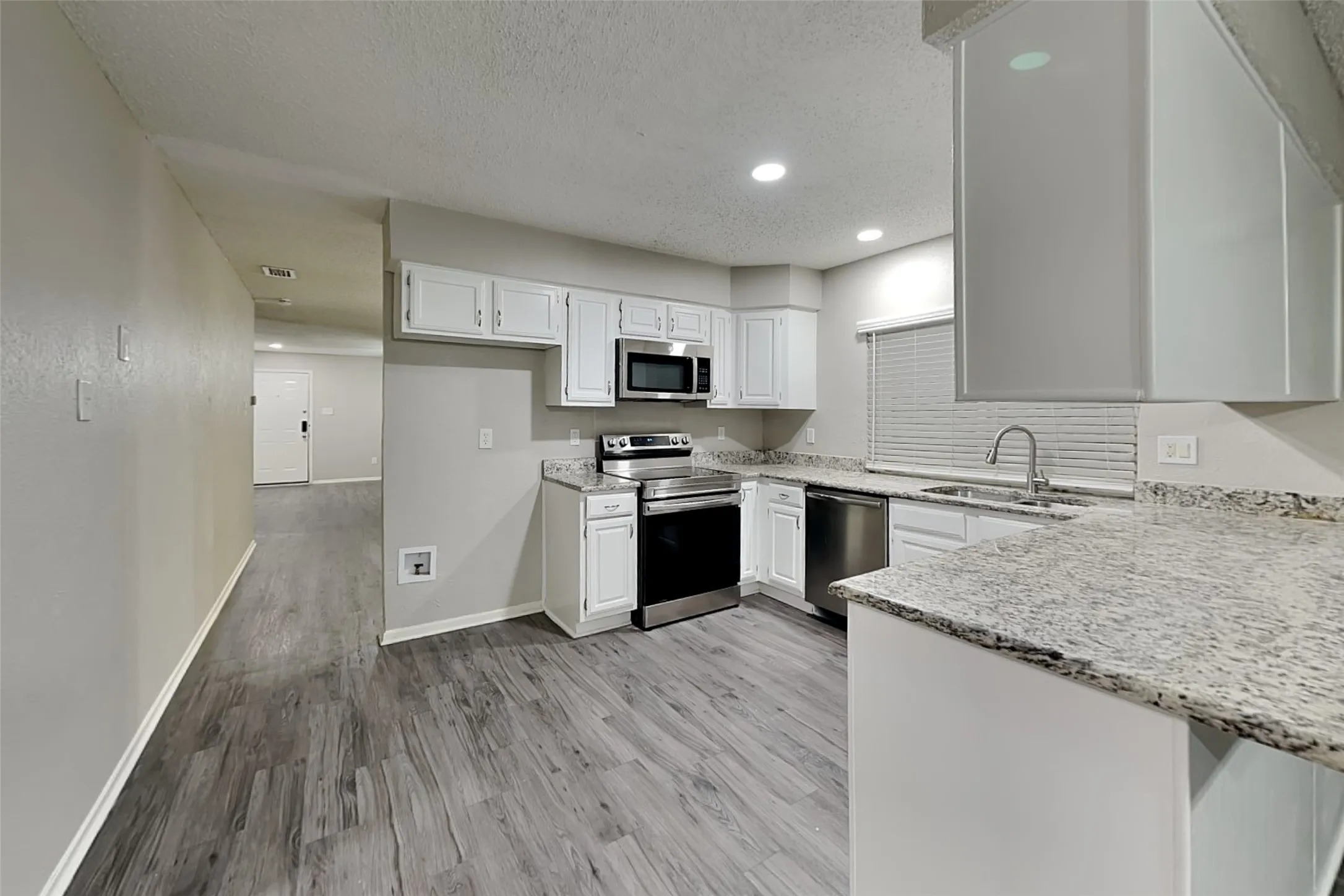 Single Family Residence For Rent in Denton County , 2732 Cancun Lane, Dallas, Texas 75287, 3 Bedroom, 2 Bathroom, 2 Garage spaces, 1,883 Sqft, built in 1983, mls#21349200, Real Estate Agent in Dallas, Homes For Rent in Denton county, Homes For Rent in Dallas, Realtor in Dallas Texas, Real Estate Brokerage Independent Realty Texas, Luminita Cordes Realtor