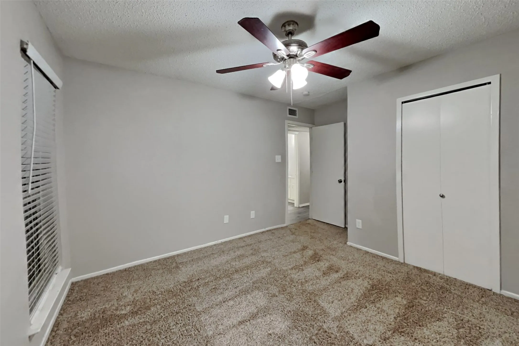 Single Family Residence For Rent in Denton County , 2732 Cancun Lane, Dallas, Texas 75287, 3 Bedroom, 2 Bathroom, 2 Garage spaces, 1,883 Sqft, built in 1983, mls#21349200, Real Estate Agent in Dallas, Homes For Rent in Denton county, Homes For Rent in Dallas, Realtor in Dallas Texas, Real Estate Brokerage Independent Realty Texas, Luminita Cordes Realtor