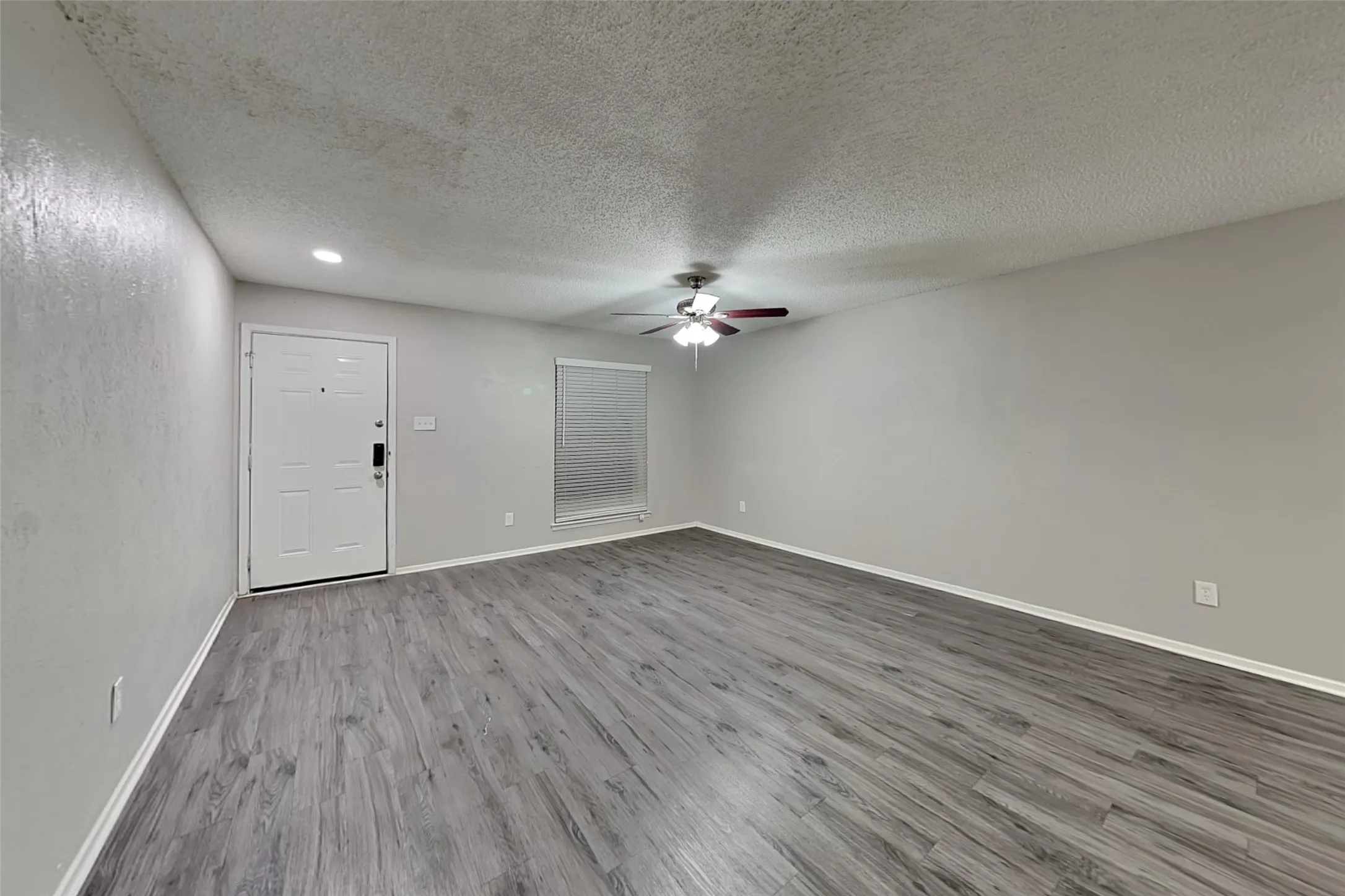 Single Family Residence For Rent in Denton County , 2732 Cancun Lane, Dallas, Texas 75287, 3 Bedroom, 2 Bathroom, 2 Garage spaces, 1,883 Sqft, built in 1983, mls#21349200, Real Estate Agent in Dallas, Homes For Rent in Denton county, Homes For Rent in Dallas, Realtor in Dallas Texas, Real Estate Brokerage Independent Realty Texas, Luminita Cordes Realtor