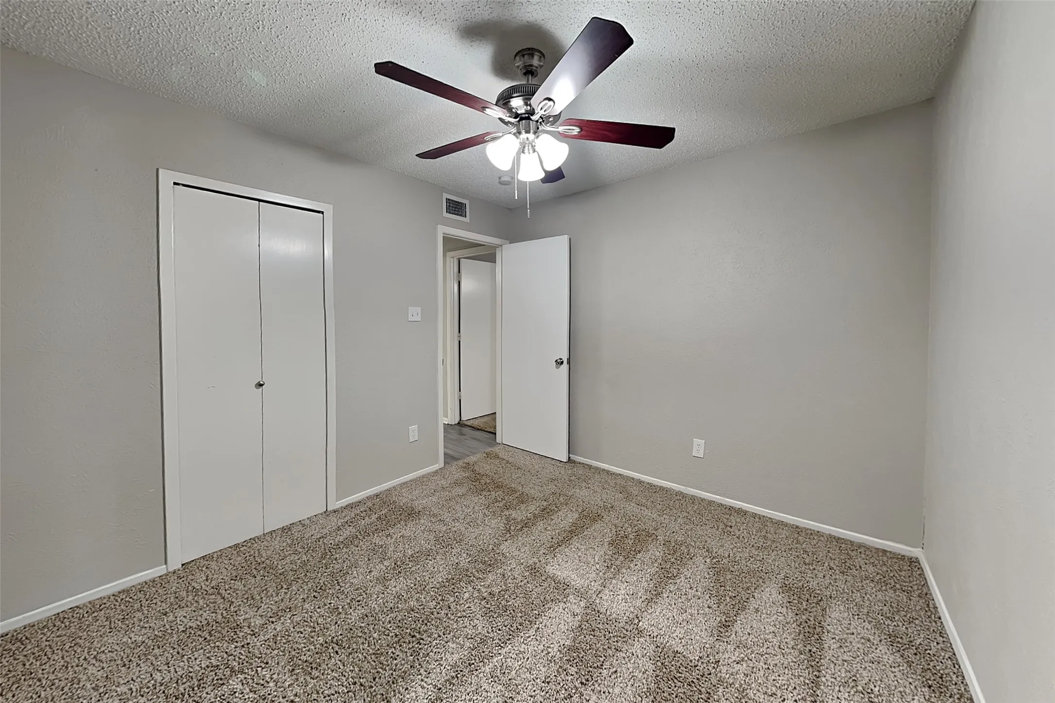 Single Family Residence For Rent in Denton County , 2732 Cancun Lane, Dallas, Texas 75287, 3 Bedroom, 2 Bathroom, 2 Garage spaces, 1,883 Sqft, built in 1983, mls#21349200, Real Estate Agent in Dallas, Homes For Rent in Denton county, Homes For Rent in Dallas, Realtor in Dallas Texas, Real Estate Brokerage Independent Realty Texas, Luminita Cordes Realtor