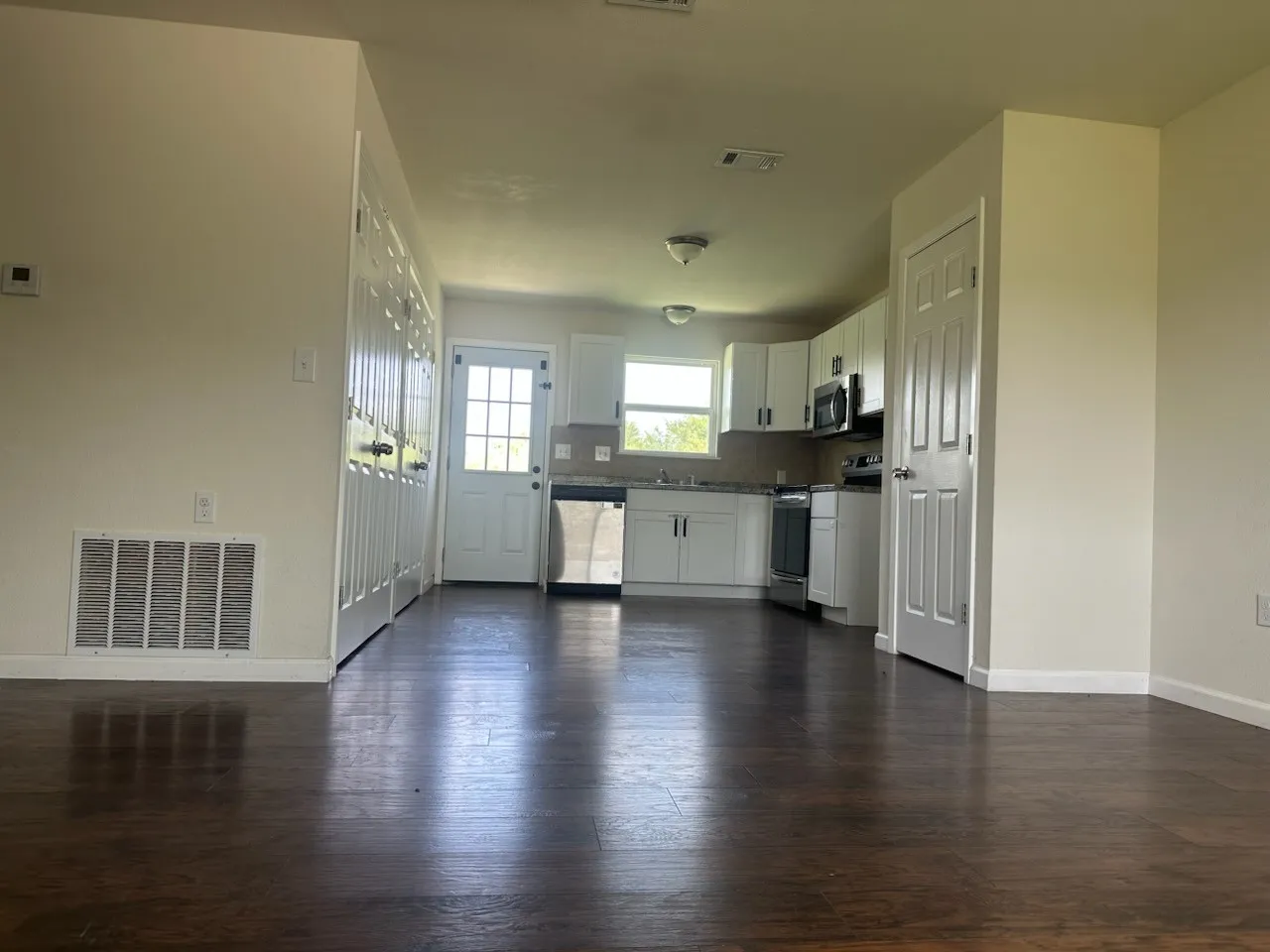 Single Family Residence For Rent in Wise County , 156 Bridlewood Lane, Runaway Bay, Texas 76426, 3 Bedroom, 2 Bathroom, Garage spaces, 1,098 Sqft, built in 2023, mls#21349202, Real Estate Agent in Runaway Bay, Homes For Rent in Wise county, Homes For Rent in Runaway Bay, Realtor in Runaway Bay Texas, Real Estate Brokerage Independent Realty Texas, Luminita Cordes Realtor