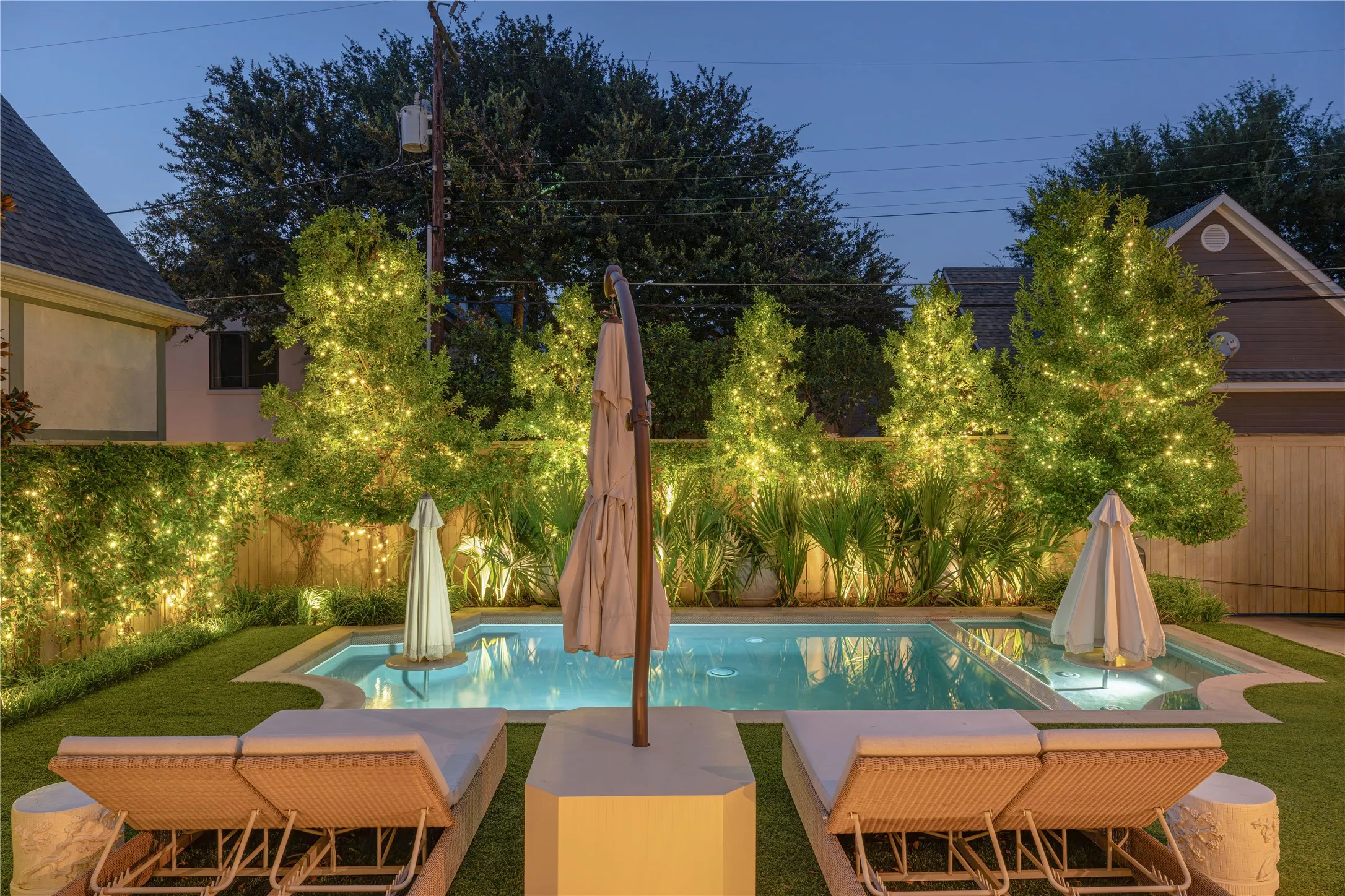 Single Family Residence For Sale in Dallas County , 3112 Greenbrier Drive, University Park, Texas 75225, 5 Bedroom, 7 Bathroom, 2 Garage spaces, 5,884 Sqft, built in 2022, mls#21347029, Real Estate Agent in University Park, Homes For Sale in Dallas county, Homes For Sale in University Park, Realtor in University Park Texas, Real Estate Brokerage Independent Realty Texas, Luminita Cordes Realtor