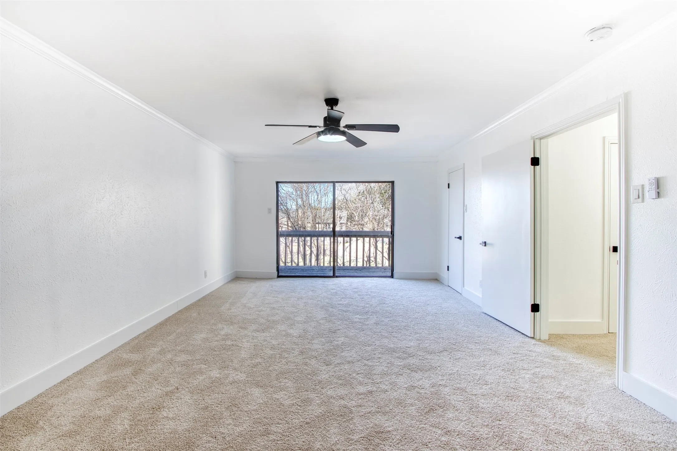 Single Family Residence For Sale in Dallas County , 9606 Glenacre, Dallas, Texas 75243, 3 Bedroom, 3 Bathroom, 2 Garage spaces, 2,094 Sqft, built in 1978, mls#21349216, Real Estate Agent in Dallas, Homes For Sale in Dallas county, Homes For Sale in Dallas, Realtor in Dallas Texas, Real Estate Brokerage Independent Realty Texas, Luminita Cordes Realtor