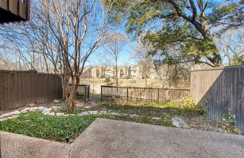Single Family Residence For Sale in Dallas County , 9606 Glenacre, Dallas, Texas 75243, 3 Bedroom, 3 Bathroom, 2 Garage spaces, 2,094 Sqft, built in 1978, mls#21349216, Real Estate Agent in Dallas, Homes For Sale in Dallas county, Homes For Sale in Dallas, Realtor in Dallas Texas, Real Estate Brokerage Independent Realty Texas, Luminita Cordes Realtor
