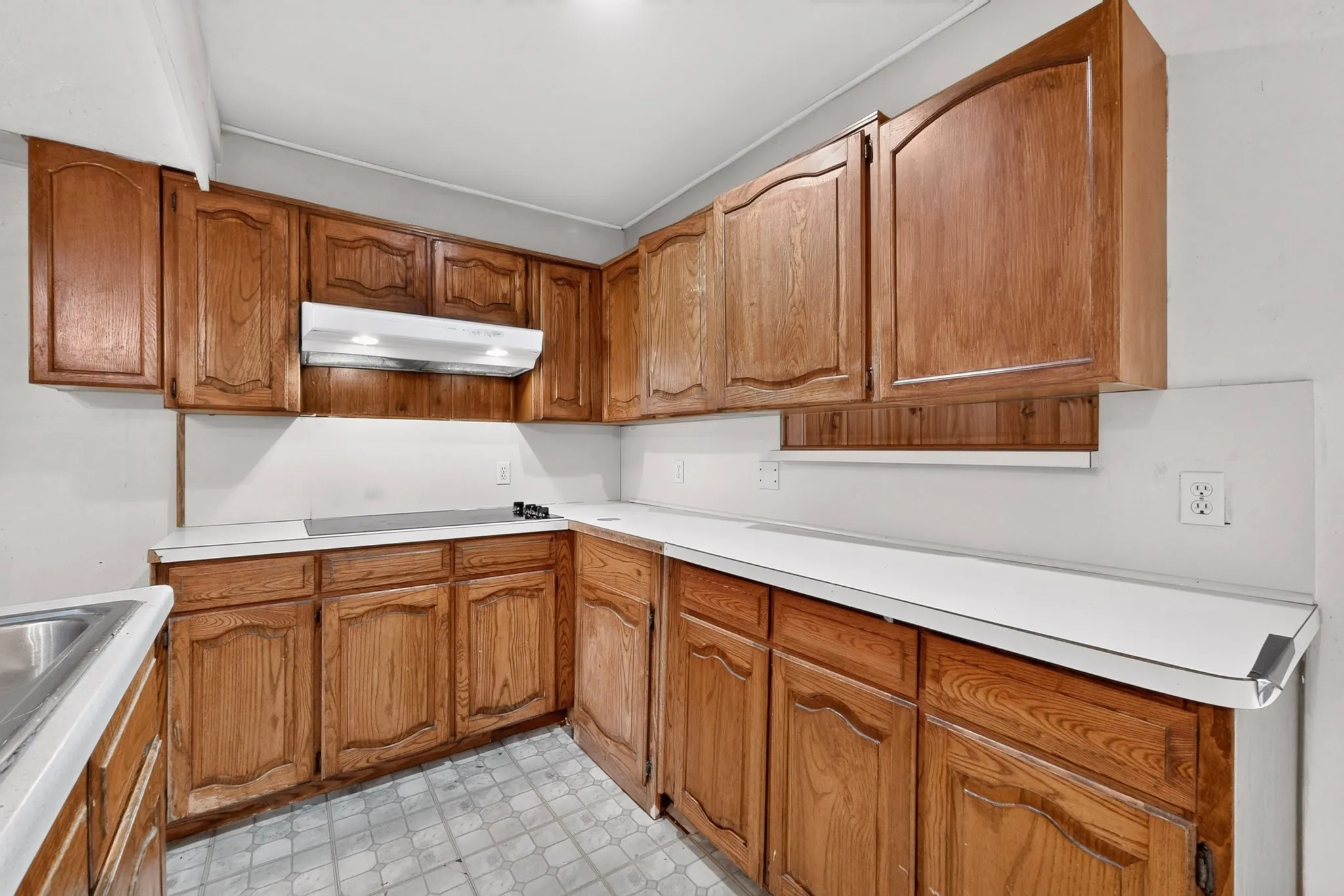 Single Family Residence For Sale in Tarrant County , 3612 Holly Springs Drive, Fort Worth, Texas 76133, 4 Bedroom, 2 Bathroom, Garage spaces, 2,658 Sqft, built in 1978, mls#21343501, Real Estate Agent in Fort Worth, Homes For Sale in Tarrant county, Homes For Sale in Fort Worth, Realtor in Fort Worth Texas, Real Estate Brokerage Independent Realty Texas, Luminita Cordes Realtor
