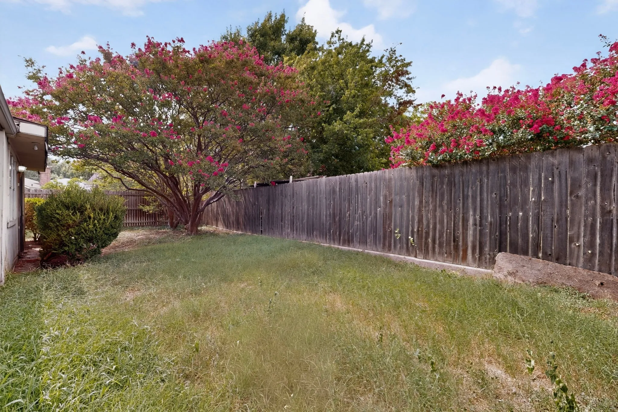 Single Family Residence For Sale in Tarrant County , 3612 Holly Springs Drive, Fort Worth, Texas 76133, 4 Bedroom, 2 Bathroom, Garage spaces, 2,658 Sqft, built in 1978, mls#21343501, Real Estate Agent in Fort Worth, Homes For Sale in Tarrant county, Homes For Sale in Fort Worth, Realtor in Fort Worth Texas, Real Estate Brokerage Independent Realty Texas, Luminita Cordes Realtor
