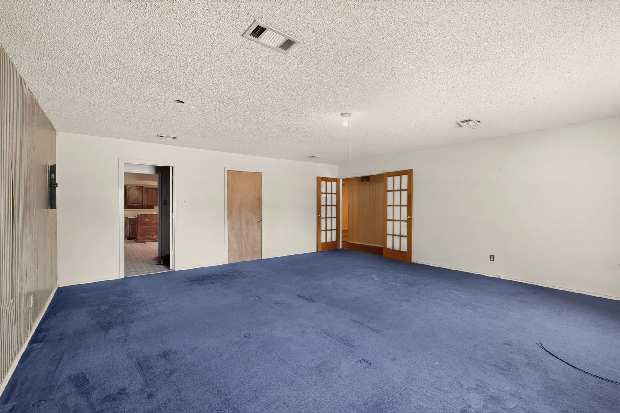 Single Family Residence For Sale in Tarrant County , 3612 Holly Springs Drive, Fort Worth, Texas 76133, 4 Bedroom, 2 Bathroom, Garage spaces, 2,658 Sqft, built in 1978, mls#21343501, Real Estate Agent in Fort Worth, Homes For Sale in Tarrant county, Homes For Sale in Fort Worth, Realtor in Fort Worth Texas, Real Estate Brokerage Independent Realty Texas, Luminita Cordes Realtor