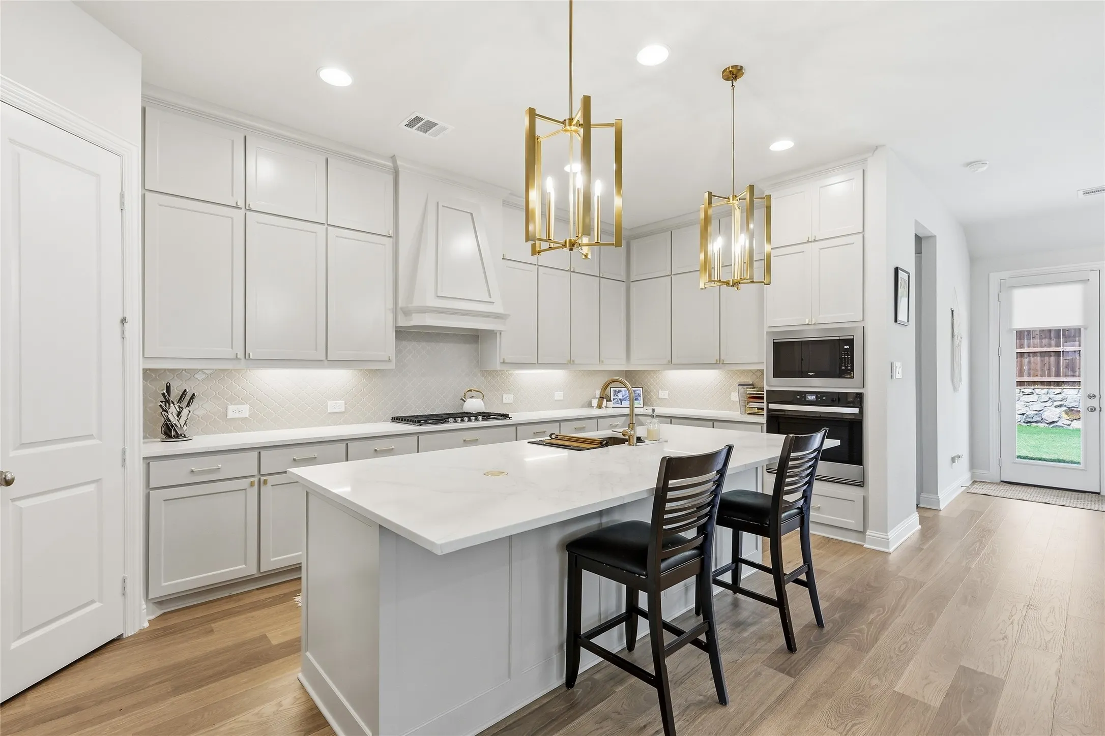 Single Family Residence For Rent in Ellis County , 1837 Flowing Ridge Road, Midlothian, Texas 76065, 4 Bedroom, 3 Bathroom, 2 Garage spaces, 2,028 Sqft, built in 2025, mls#21349236, Real Estate Agent in Midlothian, Homes For Rent in Ellis county, Homes For Rent in Midlothian, Realtor in Midlothian Texas, Real Estate Brokerage Independent Realty Texas, Luminita Cordes Realtor