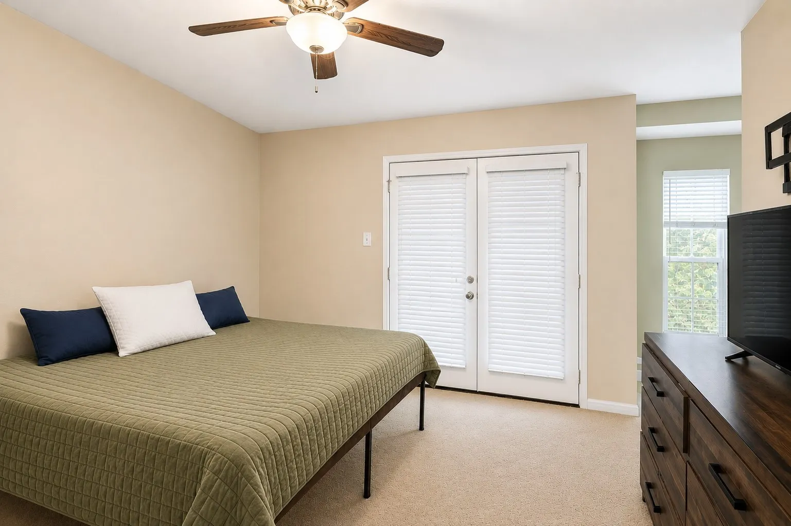 Condominium For Sale in Dallas County , 11655 Audelia Road 407, Dallas, Texas 75243, 2 Bedroom, 3 Bathroom, Garage spaces, 1,075 Sqft, built in 1982, Price $170,000, mls#21348376, Real Estate Agent in Dallas, Homes For Sale in Dallas county, Homes For Sale in Dallas, Realtor in Dallas Texas, Real Estate Brokerage Independent Realty Texas, Luminita Cordes Realtor