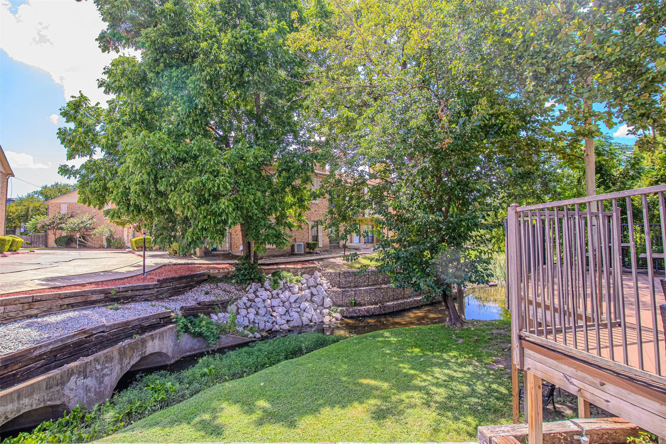 Condominium For Sale in Dallas County , 11655 Audelia Road 407, Dallas, Texas 75243, 2 Bedroom, 3 Bathroom, Garage spaces, 1,075 Sqft, built in 1982, Price $170,000, mls#21348376, Real Estate Agent in Dallas, Homes For Sale in Dallas county, Homes For Sale in Dallas, Realtor in Dallas Texas, Real Estate Brokerage Independent Realty Texas, Luminita Cordes Realtor