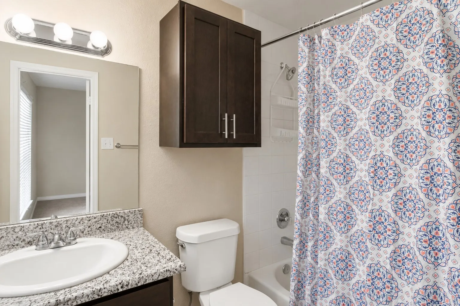 Condominium For Sale in Dallas County , 11655 Audelia Road 407, Dallas, Texas 75243, 2 Bedroom, 3 Bathroom, Garage spaces, 1,075 Sqft, built in 1982, Price $170,000, mls#21348376, Real Estate Agent in Dallas, Homes For Sale in Dallas county, Homes For Sale in Dallas, Realtor in Dallas Texas, Real Estate Brokerage Independent Realty Texas, Luminita Cordes Realtor