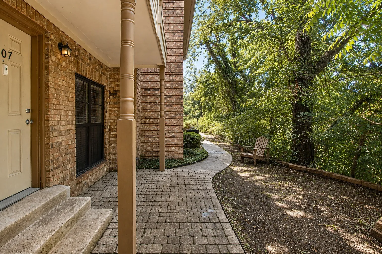 Condominium For Sale in Dallas County , 11655 Audelia Road 407, Dallas, Texas 75243, 2 Bedroom, 3 Bathroom, Garage spaces, 1,075 Sqft, built in 1982, Price $170,000, mls#21348376, Real Estate Agent in Dallas, Homes For Sale in Dallas county, Homes For Sale in Dallas, Realtor in Dallas Texas, Real Estate Brokerage Independent Realty Texas, Luminita Cordes Realtor