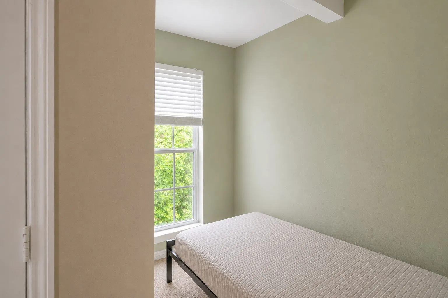 Condominium For Sale in Dallas County , 11655 Audelia Road 407, Dallas, Texas 75243, 2 Bedroom, 3 Bathroom, Garage spaces, 1,075 Sqft, built in 1982, Price $170,000, mls#21348376, Real Estate Agent in Dallas, Homes For Sale in Dallas county, Homes For Sale in Dallas, Realtor in Dallas Texas, Real Estate Brokerage Independent Realty Texas, Luminita Cordes Realtor