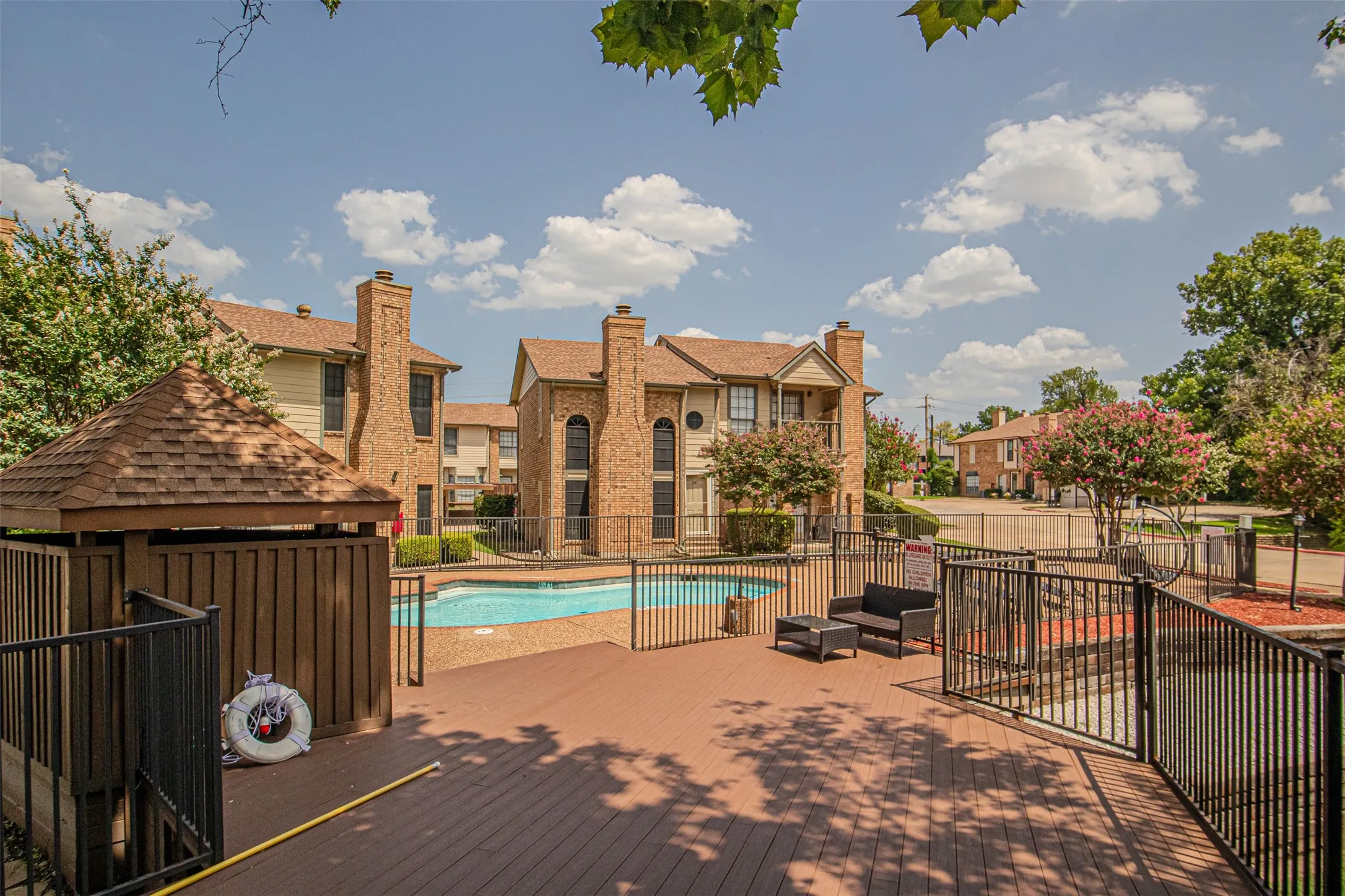 Condominium For Sale in Dallas County , 11655 Audelia Road 407, Dallas, Texas 75243, 2 Bedroom, 3 Bathroom, Garage spaces, 1,075 Sqft, built in 1982, Price $170,000, mls#21348376, Real Estate Agent in Dallas, Homes For Sale in Dallas county, Homes For Sale in Dallas, Realtor in Dallas Texas, Real Estate Brokerage Independent Realty Texas, Luminita Cordes Realtor