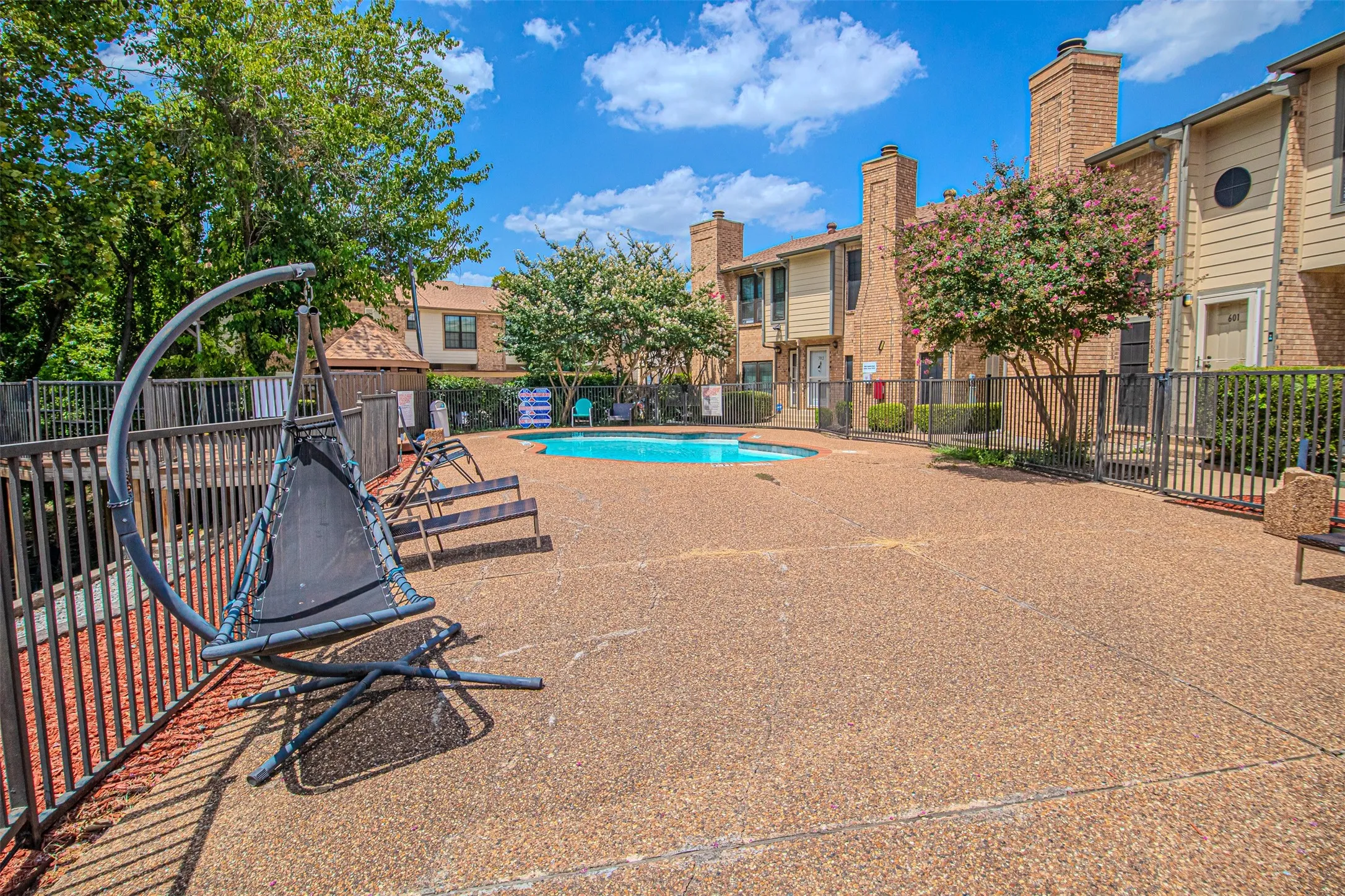 Condominium For Sale in Dallas County , 11655 Audelia Road 407, Dallas, Texas 75243, 2 Bedroom, 3 Bathroom, Garage spaces, 1,075 Sqft, built in 1982, Price $170,000, mls#21348376, Real Estate Agent in Dallas, Homes For Sale in Dallas county, Homes For Sale in Dallas, Realtor in Dallas Texas, Real Estate Brokerage Independent Realty Texas, Luminita Cordes Realtor