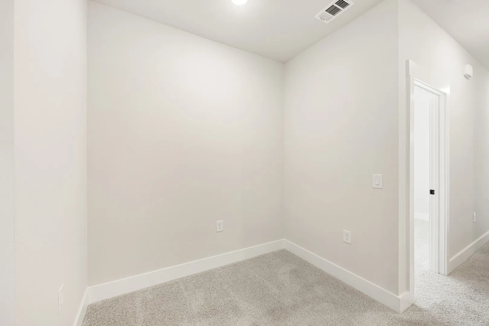 1408-Azalea_Elm_LOFT_03