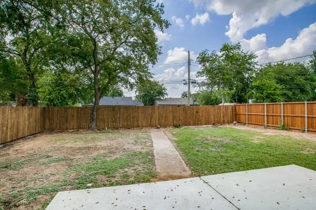 Single Family Residence For Rent in Dallas County , 3324 Inwood Road, Dallas, Texas 75235, 3 Bedrooms, 2 Bathrooms, 1 Garage spaces, 1,424 Sqft, built in 1947, Price $2,600, mls#21349253, Real Estate Agent in Dallas, Homes For Rent in Dallas county, Homes For Rent in Dallas, Realtor in Dallas Texas, Real Estate Brokerage Independent Realty Texas, Luminita Cordes Realtor