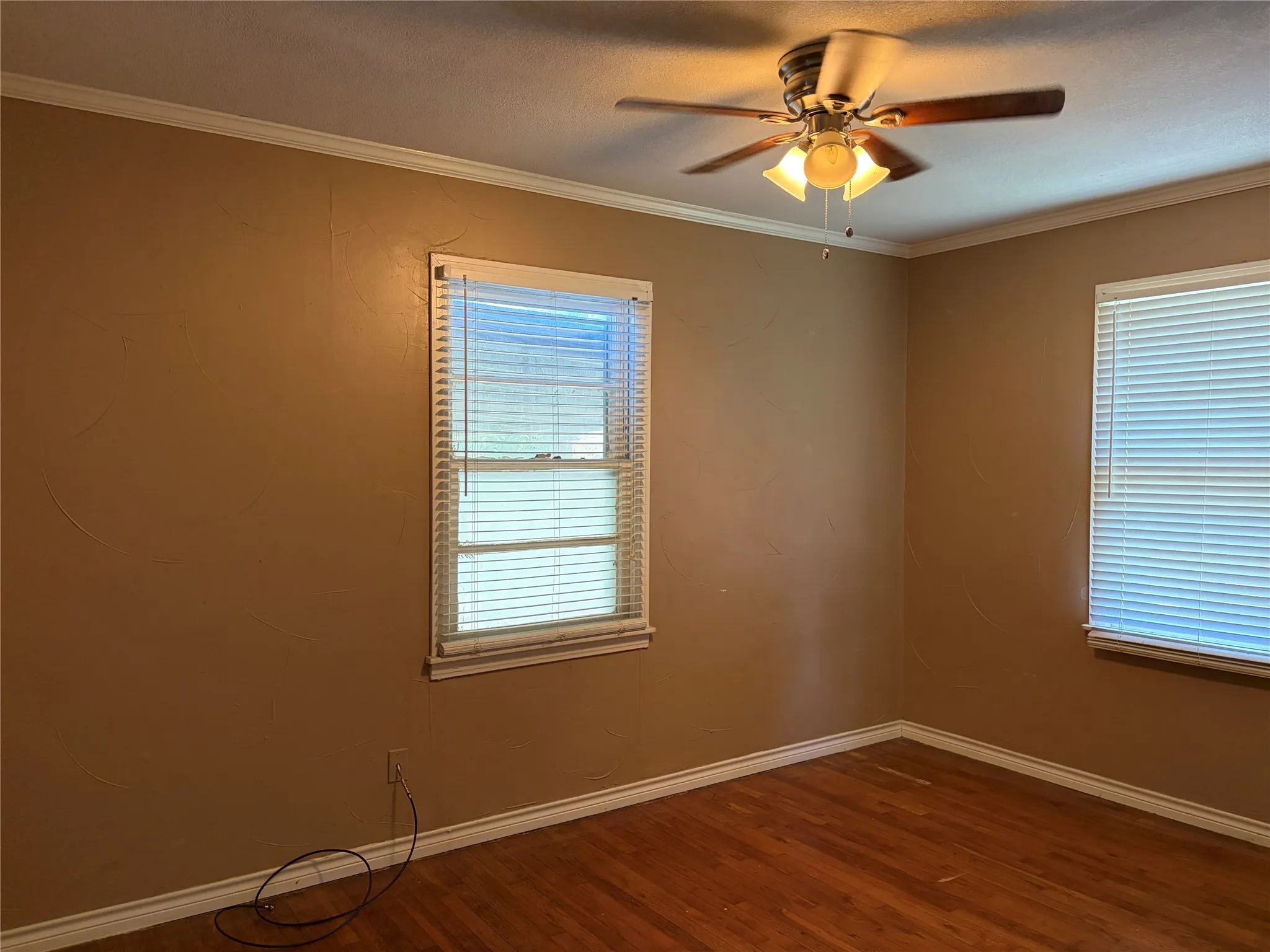 Single Family Residence For Rent in Grayson County , 2225 N Shannon Street, Sherman, Texas 75092, 4 Bedroom, 2 Bathroom, Garage spaces, 1,493 Sqft, built in 1950, mls#21342883, Real Estate Agent in Sherman, Homes For Rent in Grayson county, Homes For Rent in Sherman, Realtor in Sherman Texas, Real Estate Brokerage Independent Realty Texas, Luminita Cordes Realtor