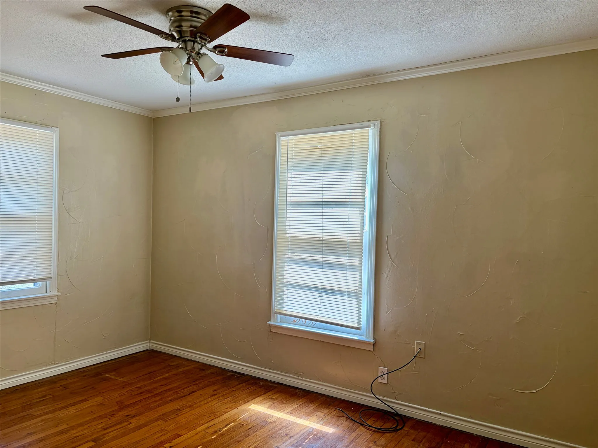 Single Family Residence For Rent in Grayson County , 2225 N Shannon Street, Sherman, Texas 75092, 4 Bedroom, 2 Bathroom, Garage spaces, 1,493 Sqft, built in 1950, mls#21342883, Real Estate Agent in Sherman, Homes For Rent in Grayson county, Homes For Rent in Sherman, Realtor in Sherman Texas, Real Estate Brokerage Independent Realty Texas, Luminita Cordes Realtor