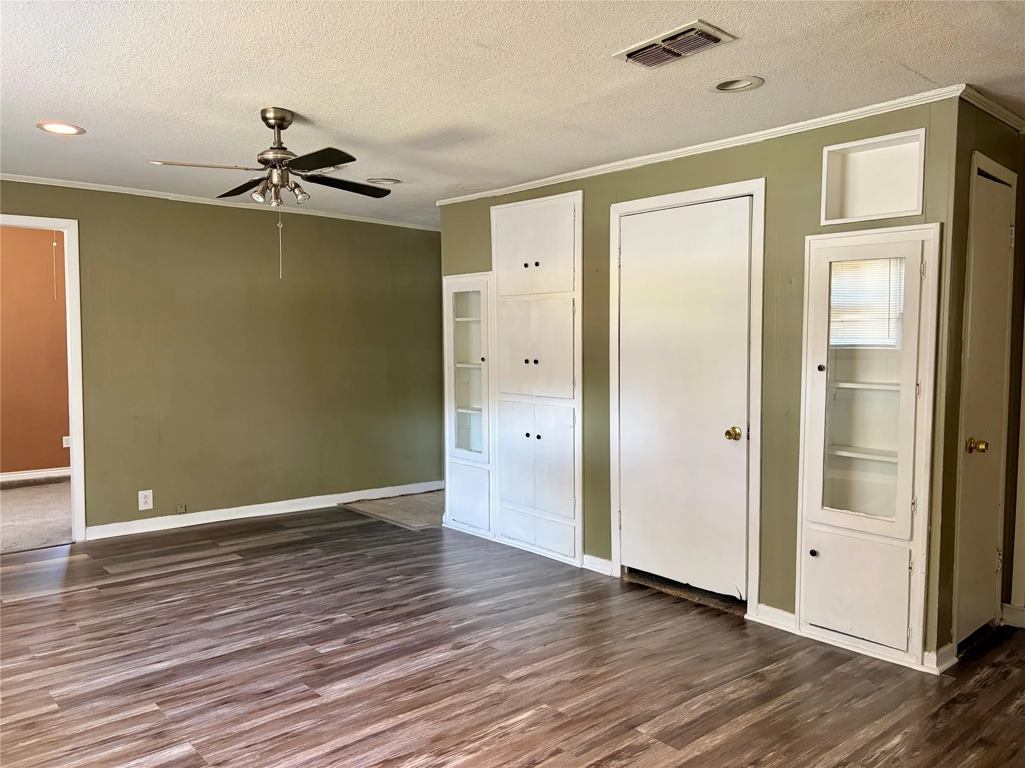 Single Family Residence For Rent in Grayson County , 2225 N Shannon Street, Sherman, Texas 75092, 4 Bedroom, 2 Bathroom, Garage spaces, 1,493 Sqft, built in 1950, mls#21342883, Real Estate Agent in Sherman, Homes For Rent in Grayson county, Homes For Rent in Sherman, Realtor in Sherman Texas, Real Estate Brokerage Independent Realty Texas, Luminita Cordes Realtor