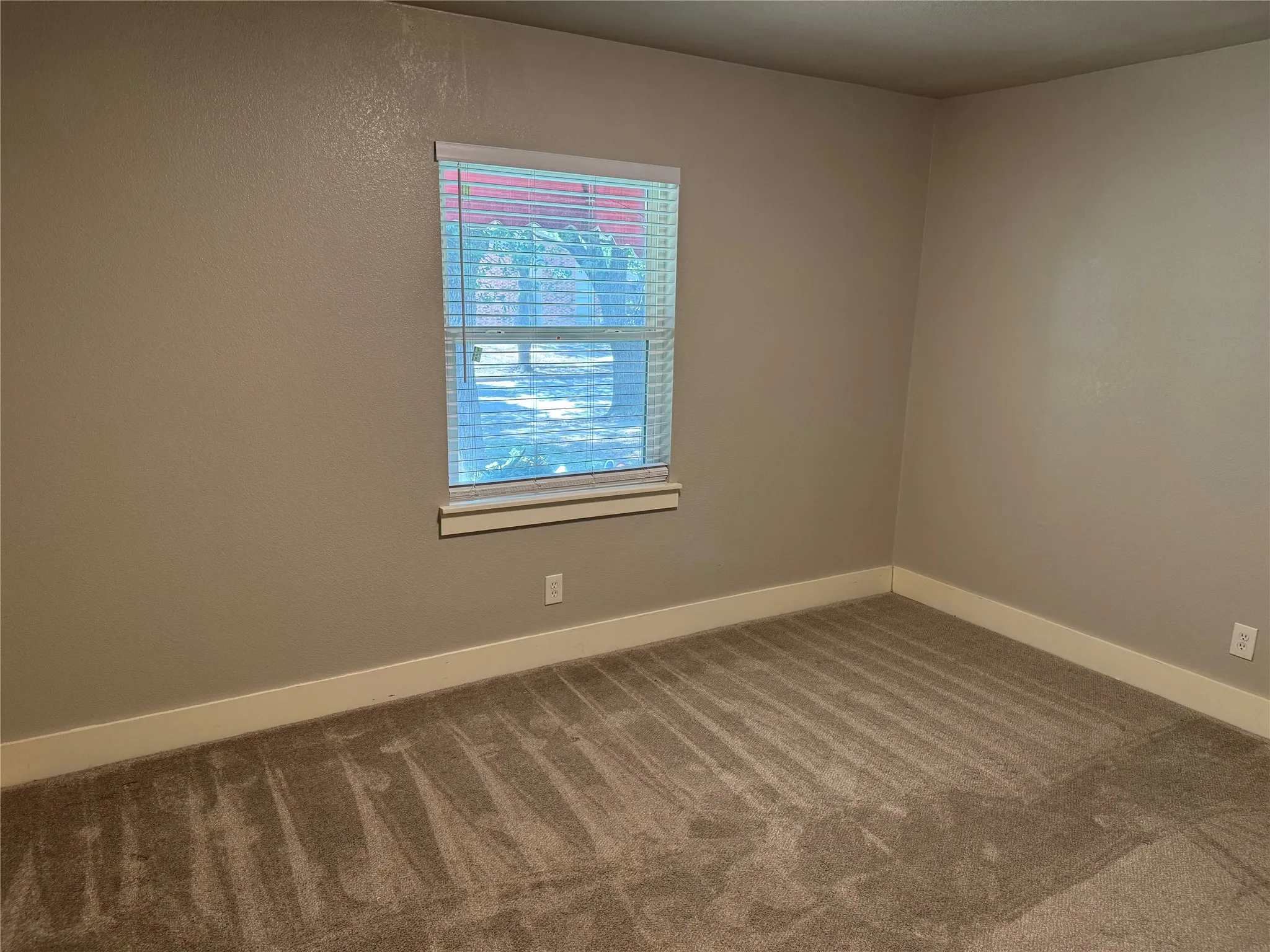 Single Family Residence For Rent in Denton County , 1531 Camelia Drive, Lewisville, Texas 75067, 3 Bedroom, 2 Bathroom, 2 Garage spaces, 1,726 Sqft, built in 1973, mls#21348819, Real Estate Agent in Lewisville, Homes For Rent in Denton county, Homes For Rent in Lewisville, Realtor in Lewisville Texas, Real Estate Brokerage Independent Realty Texas, Luminita Cordes Realtor