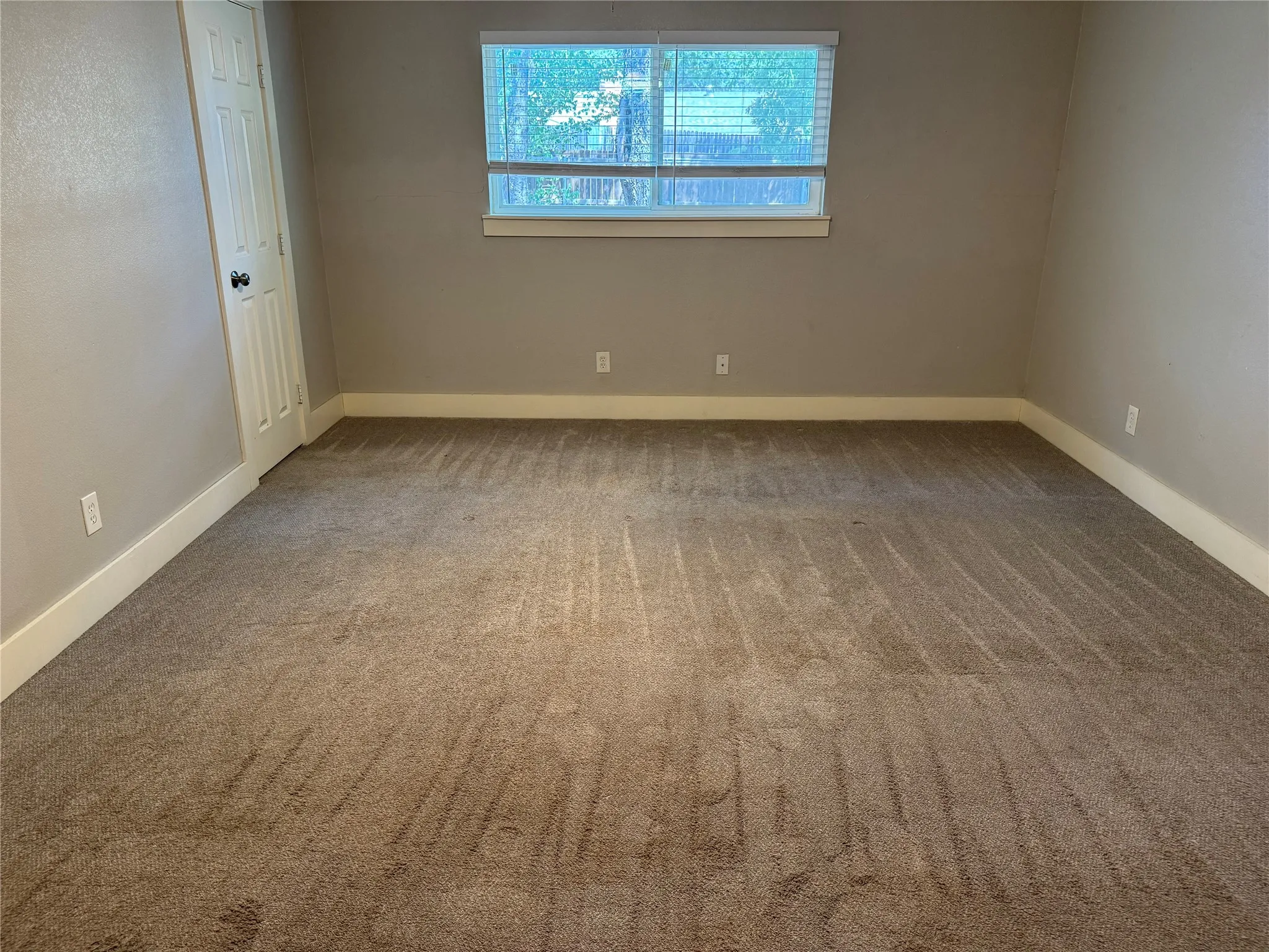Single Family Residence For Rent in Denton County , 1531 Camelia Drive, Lewisville, Texas 75067, 3 Bedroom, 2 Bathroom, 2 Garage spaces, 1,726 Sqft, built in 1973, mls#21348819, Real Estate Agent in Lewisville, Homes For Rent in Denton county, Homes For Rent in Lewisville, Realtor in Lewisville Texas, Real Estate Brokerage Independent Realty Texas, Luminita Cordes Realtor