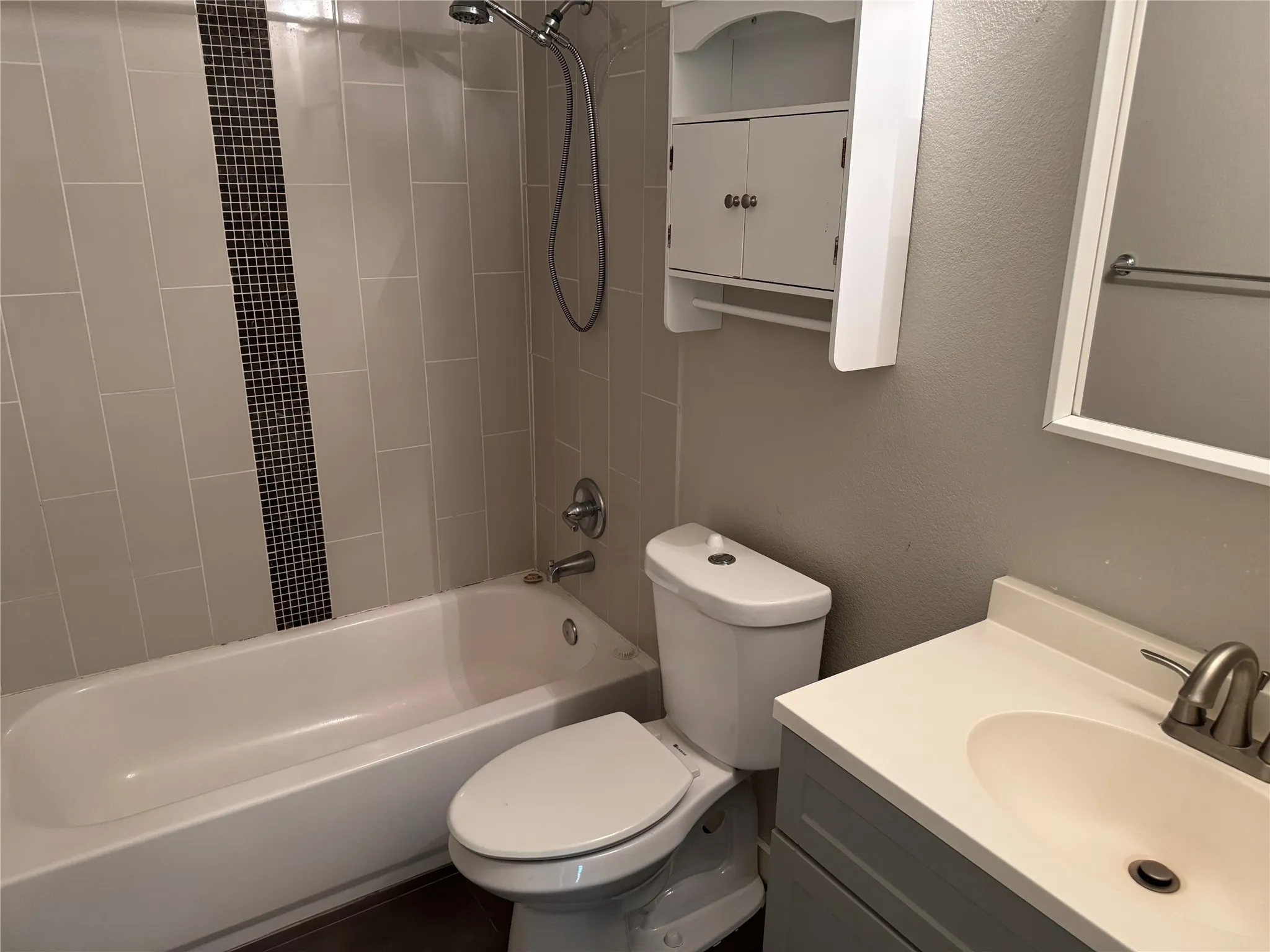 Single Family Residence For Rent in Denton County , 1531 Camelia Drive, Lewisville, Texas 75067, 3 Bedroom, 2 Bathroom, 2 Garage spaces, 1,726 Sqft, built in 1973, mls#21348819, Real Estate Agent in Lewisville, Homes For Rent in Denton county, Homes For Rent in Lewisville, Realtor in Lewisville Texas, Real Estate Brokerage Independent Realty Texas, Luminita Cordes Realtor