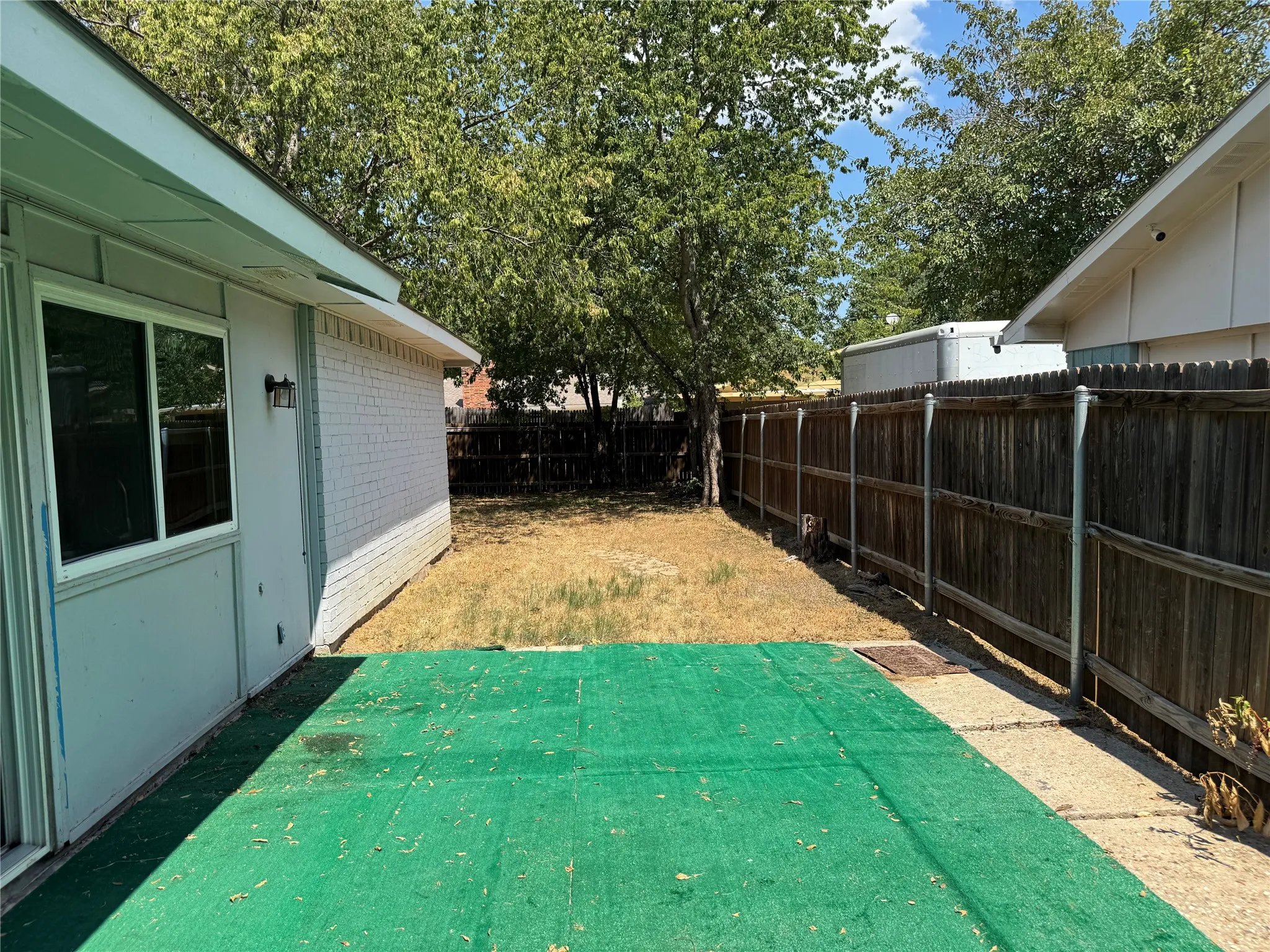 Single Family Residence For Rent in Denton County , 1531 Camelia Drive, Lewisville, Texas 75067, 3 Bedroom, 2 Bathroom, 2 Garage spaces, 1,726 Sqft, built in 1973, mls#21348819, Real Estate Agent in Lewisville, Homes For Rent in Denton county, Homes For Rent in Lewisville, Realtor in Lewisville Texas, Real Estate Brokerage Independent Realty Texas, Luminita Cordes Realtor