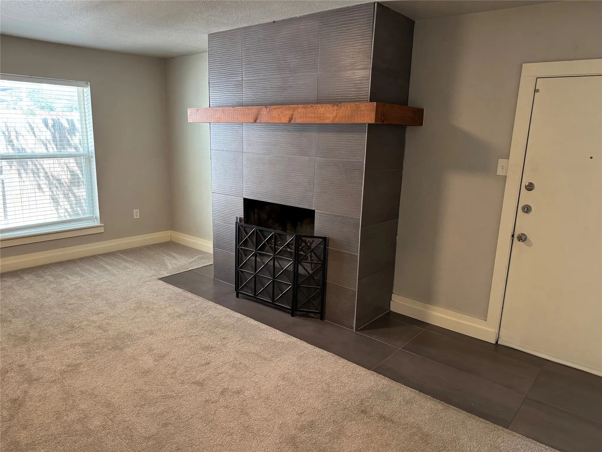 Single Family Residence For Rent in Denton County , 1531 Camelia Drive, Lewisville, Texas 75067, 3 Bedroom, 2 Bathroom, 2 Garage spaces, 1,726 Sqft, built in 1973, mls#21348819, Real Estate Agent in Lewisville, Homes For Rent in Denton county, Homes For Rent in Lewisville, Realtor in Lewisville Texas, Real Estate Brokerage Independent Realty Texas, Luminita Cordes Realtor