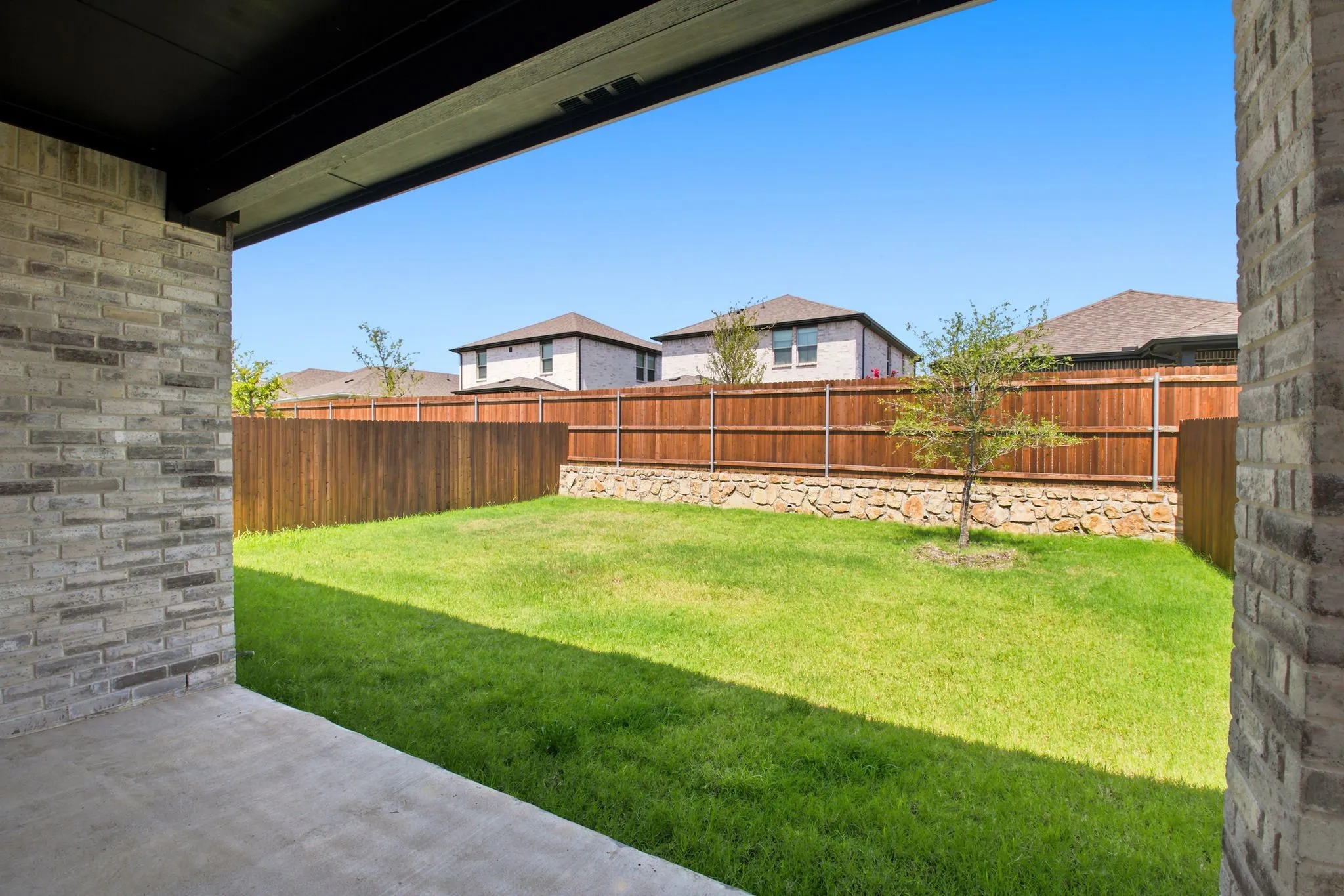 Single Family Residence For Rent in Collin County , 810 Honeydew Lane, Princeton, Texas 75071, 4 Bedroom, 3 Bathroom, 2 Garage spaces, 2,337 Sqft, built in 2024, mls#21348409, Real Estate Agent in Princeton, Homes For Rent in Collin county, Homes For Rent in Princeton, Realtor in Princeton Texas, Real Estate Brokerage Independent Realty Texas, Luminita Cordes Realtor