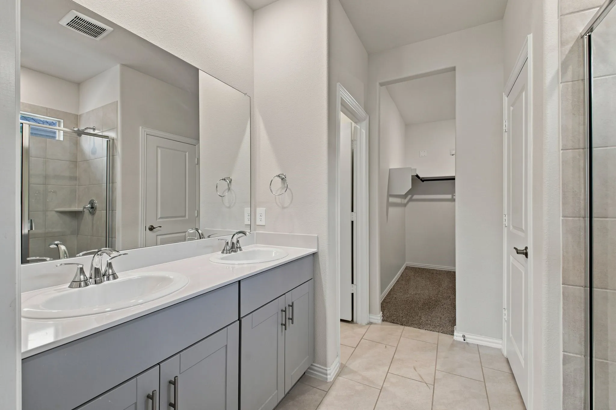 Single Family Residence For Rent in Collin County , 810 Honeydew Lane, Princeton, Texas 75071, 4 Bedroom, 3 Bathroom, 2 Garage spaces, 2,337 Sqft, built in 2024, mls#21348409, Real Estate Agent in Princeton, Homes For Rent in Collin county, Homes For Rent in Princeton, Realtor in Princeton Texas, Real Estate Brokerage Independent Realty Texas, Luminita Cordes Realtor