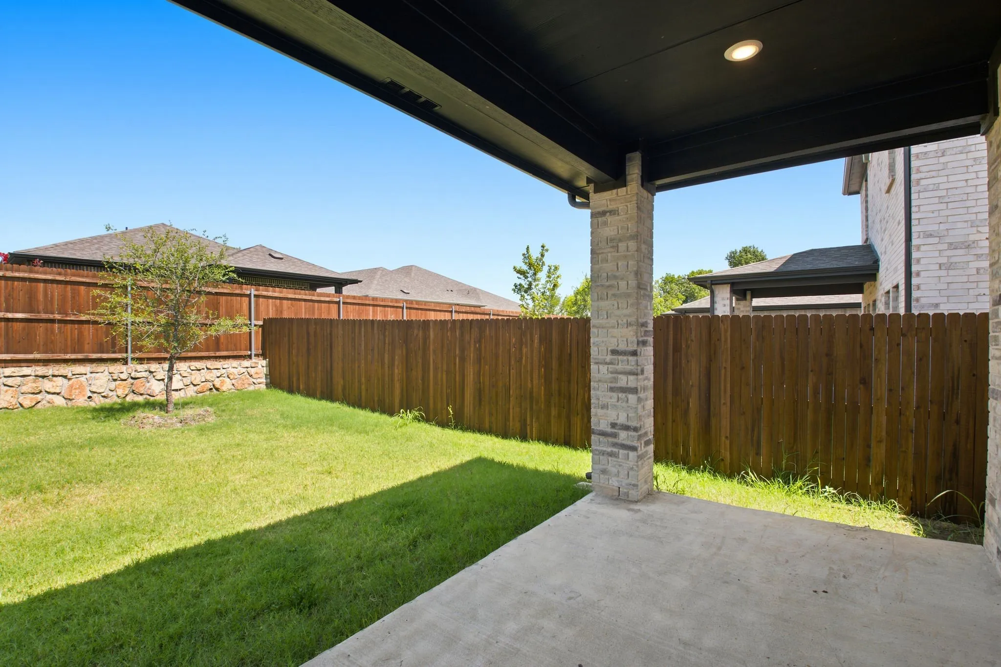 Single Family Residence For Rent in Collin County , 810 Honeydew Lane, Princeton, Texas 75071, 4 Bedroom, 3 Bathroom, 2 Garage spaces, 2,337 Sqft, built in 2024, mls#21348409, Real Estate Agent in Princeton, Homes For Rent in Collin county, Homes For Rent in Princeton, Realtor in Princeton Texas, Real Estate Brokerage Independent Realty Texas, Luminita Cordes Realtor