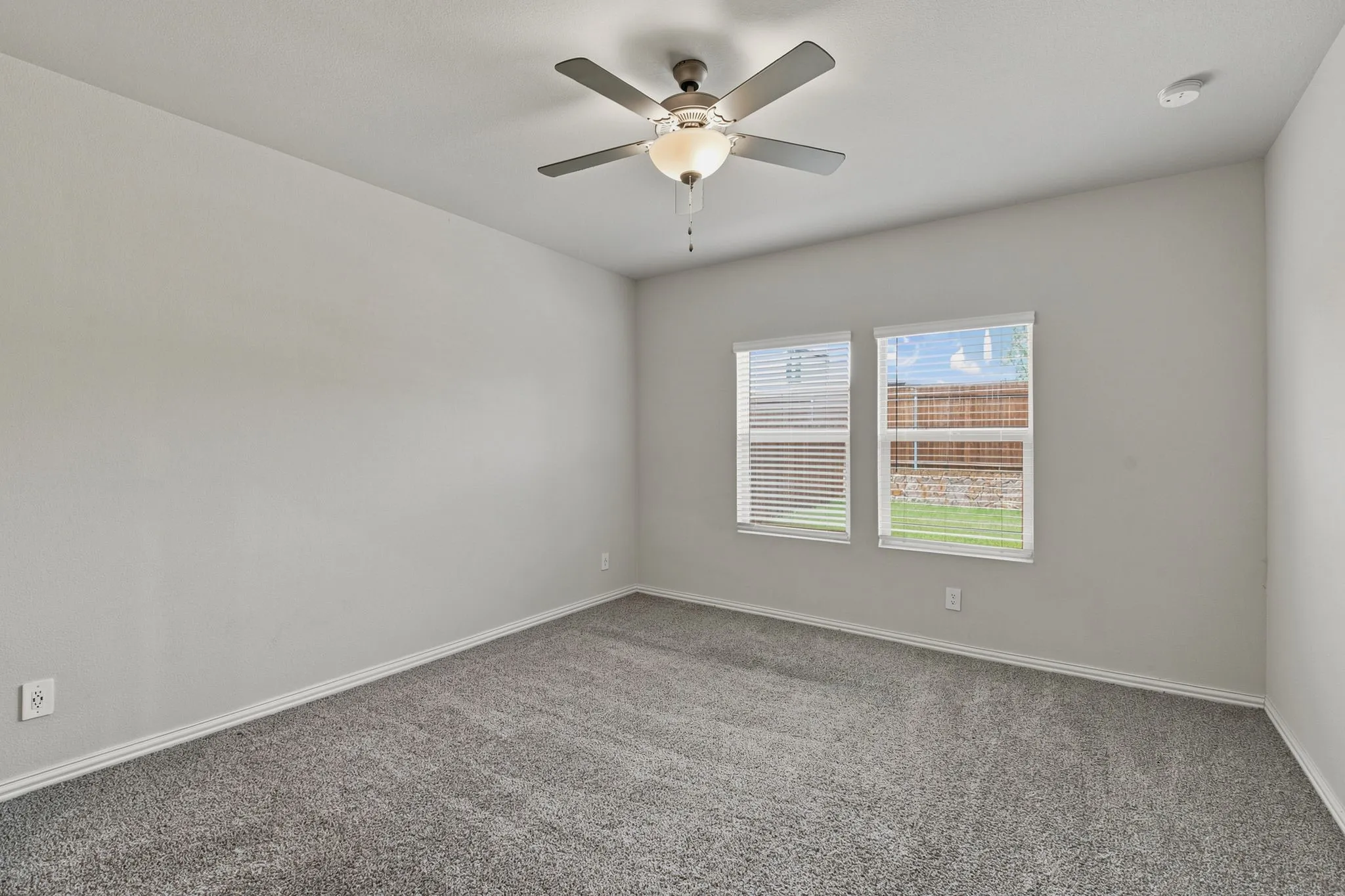 Single Family Residence For Rent in Collin County , 810 Honeydew Lane, Princeton, Texas 75071, 4 Bedroom, 3 Bathroom, 2 Garage spaces, 2,337 Sqft, built in 2024, mls#21348409, Real Estate Agent in Princeton, Homes For Rent in Collin county, Homes For Rent in Princeton, Realtor in Princeton Texas, Real Estate Brokerage Independent Realty Texas, Luminita Cordes Realtor