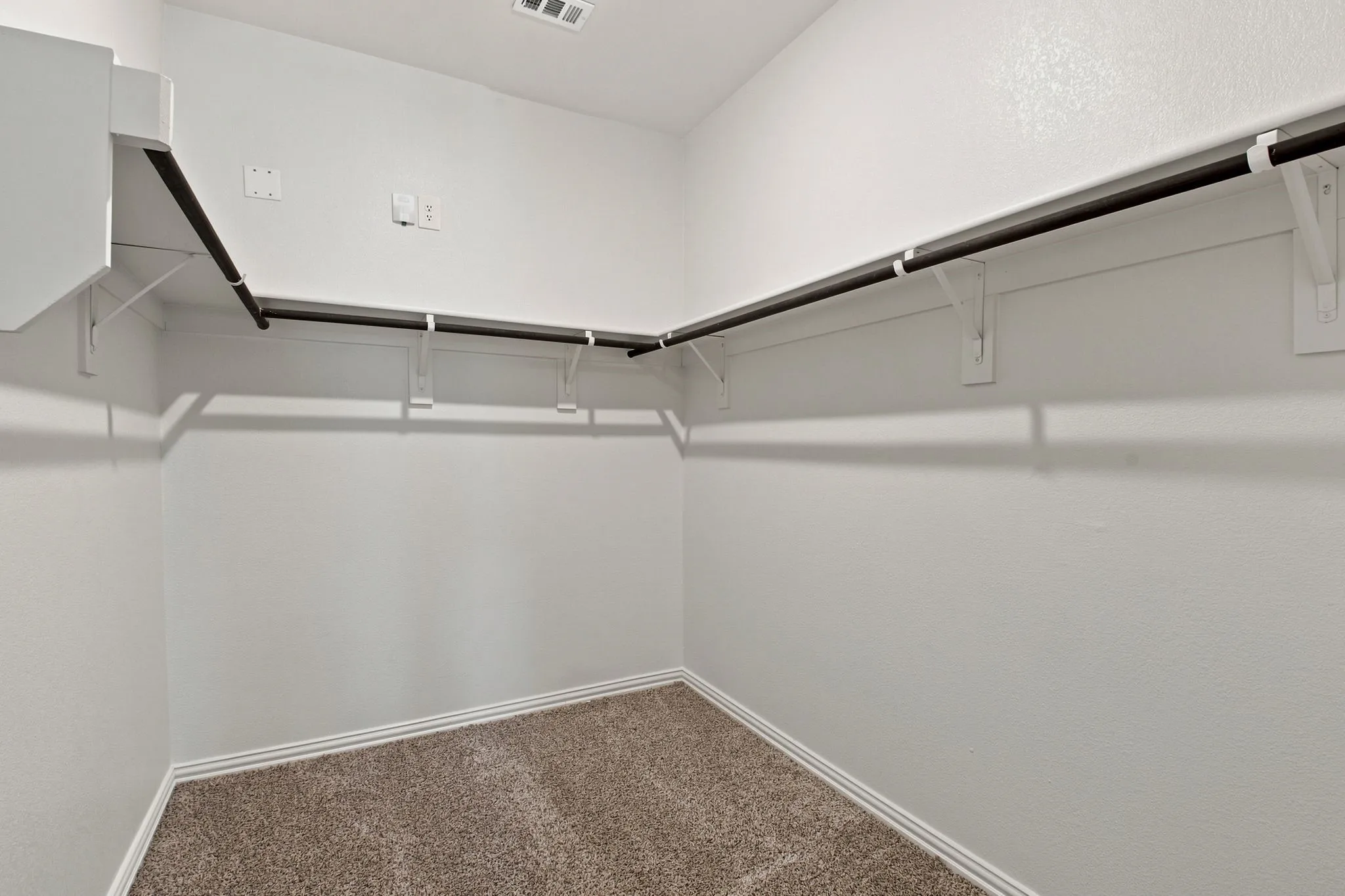Single Family Residence For Rent in Collin County , 810 Honeydew Lane, Princeton, Texas 75071, 4 Bedroom, 3 Bathroom, 2 Garage spaces, 2,337 Sqft, built in 2024, mls#21348409, Real Estate Agent in Princeton, Homes For Rent in Collin county, Homes For Rent in Princeton, Realtor in Princeton Texas, Real Estate Brokerage Independent Realty Texas, Luminita Cordes Realtor