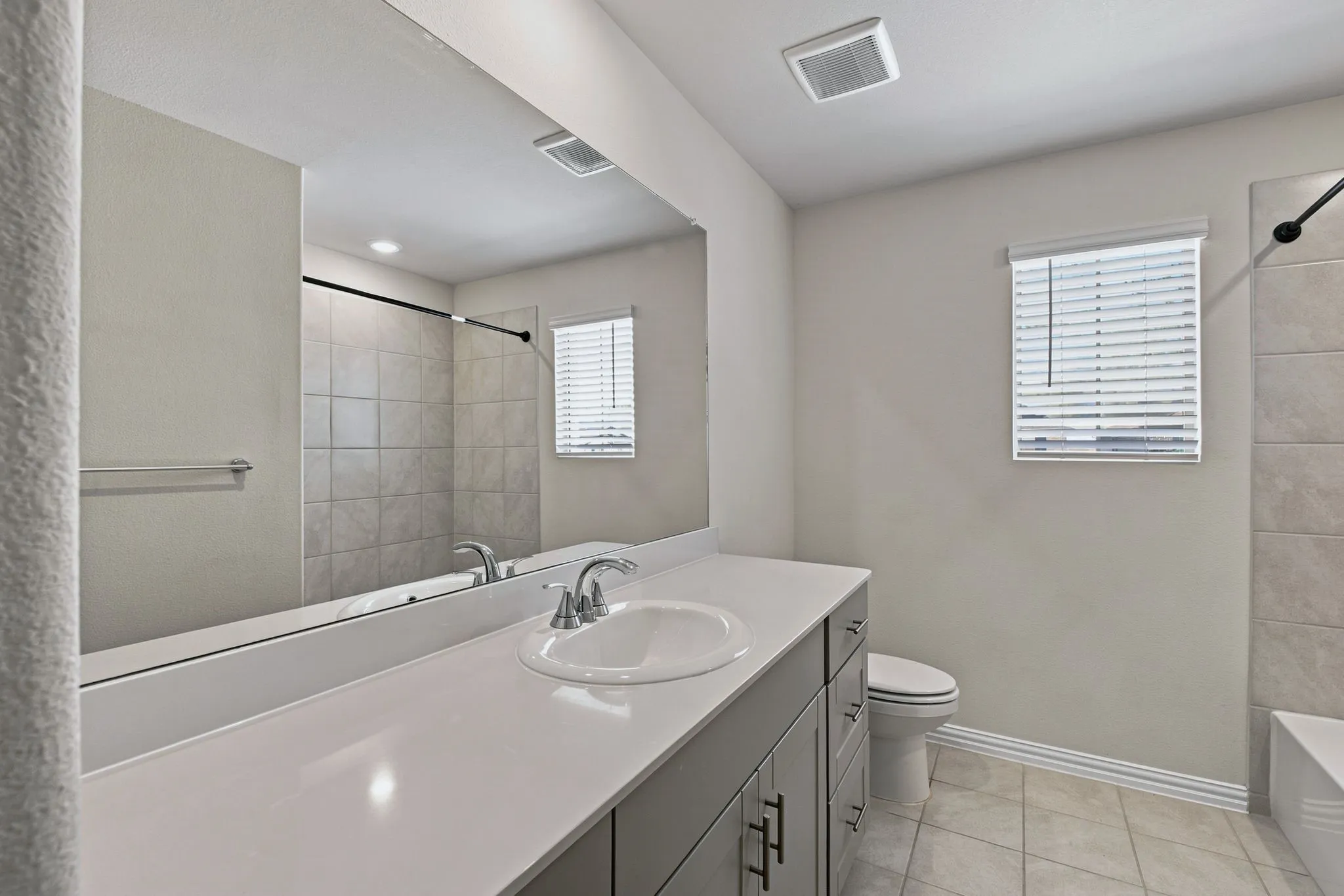 Single Family Residence For Rent in Collin County , 810 Honeydew Lane, Princeton, Texas 75071, 4 Bedroom, 3 Bathroom, 2 Garage spaces, 2,337 Sqft, built in 2024, mls#21348409, Real Estate Agent in Princeton, Homes For Rent in Collin county, Homes For Rent in Princeton, Realtor in Princeton Texas, Real Estate Brokerage Independent Realty Texas, Luminita Cordes Realtor