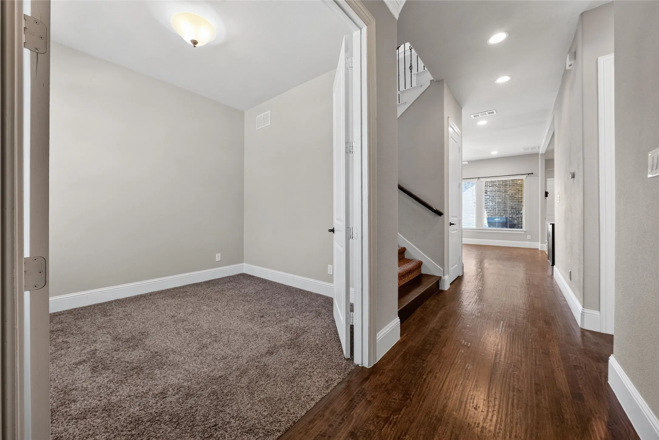 Single Family Residence For Sale in Collin County , 7117 Myrtleridge Drive, Plano, Texas 75074, 3 Bedroom, 4 Bathroom, 2 Garage spaces, 2,328 Sqft, built in 2015, Price $530,000, mls#21341045, Real Estate Agent in Plano, Homes For Sale in Collin county, Homes For Sale in Plano, Realtor in Plano Texas, Real Estate Brokerage Independent Realty Texas, Luminita Cordes Realtor