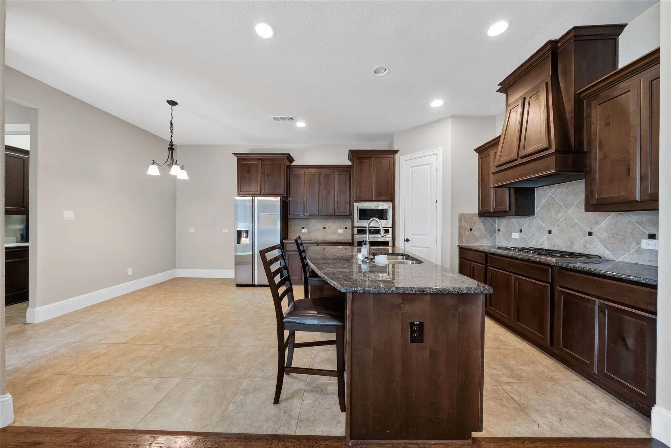 Single Family Residence For Sale in Collin County , 7117 Myrtleridge Drive, Plano, Texas 75074, 3 Bedroom, 4 Bathroom, 2 Garage spaces, 2,328 Sqft, built in 2015, Price $530,000, mls#21341045, Real Estate Agent in Plano, Homes For Sale in Collin county, Homes For Sale in Plano, Realtor in Plano Texas, Real Estate Brokerage Independent Realty Texas, Luminita Cordes Realtor
