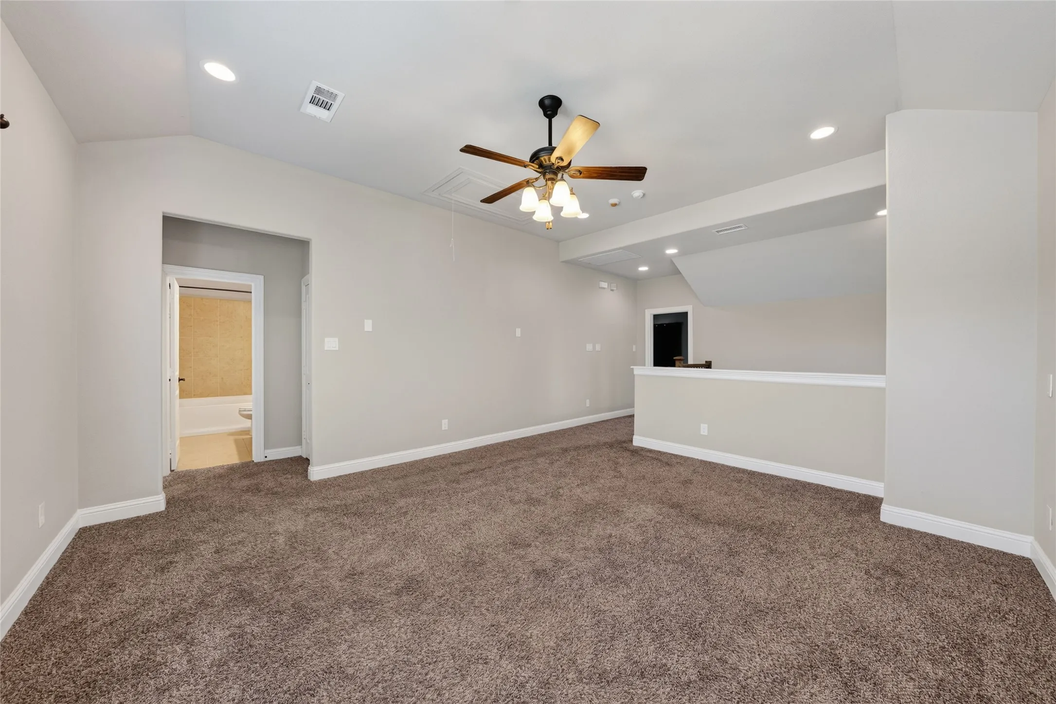 Single Family Residence For Sale in Collin County , 7117 Myrtleridge Drive, Plano, Texas 75074, 3 Bedroom, 4 Bathroom, 2 Garage spaces, 2,328 Sqft, built in 2015, Price $530,000, mls#21341045, Real Estate Agent in Plano, Homes For Sale in Collin county, Homes For Sale in Plano, Realtor in Plano Texas, Real Estate Brokerage Independent Realty Texas, Luminita Cordes Realtor