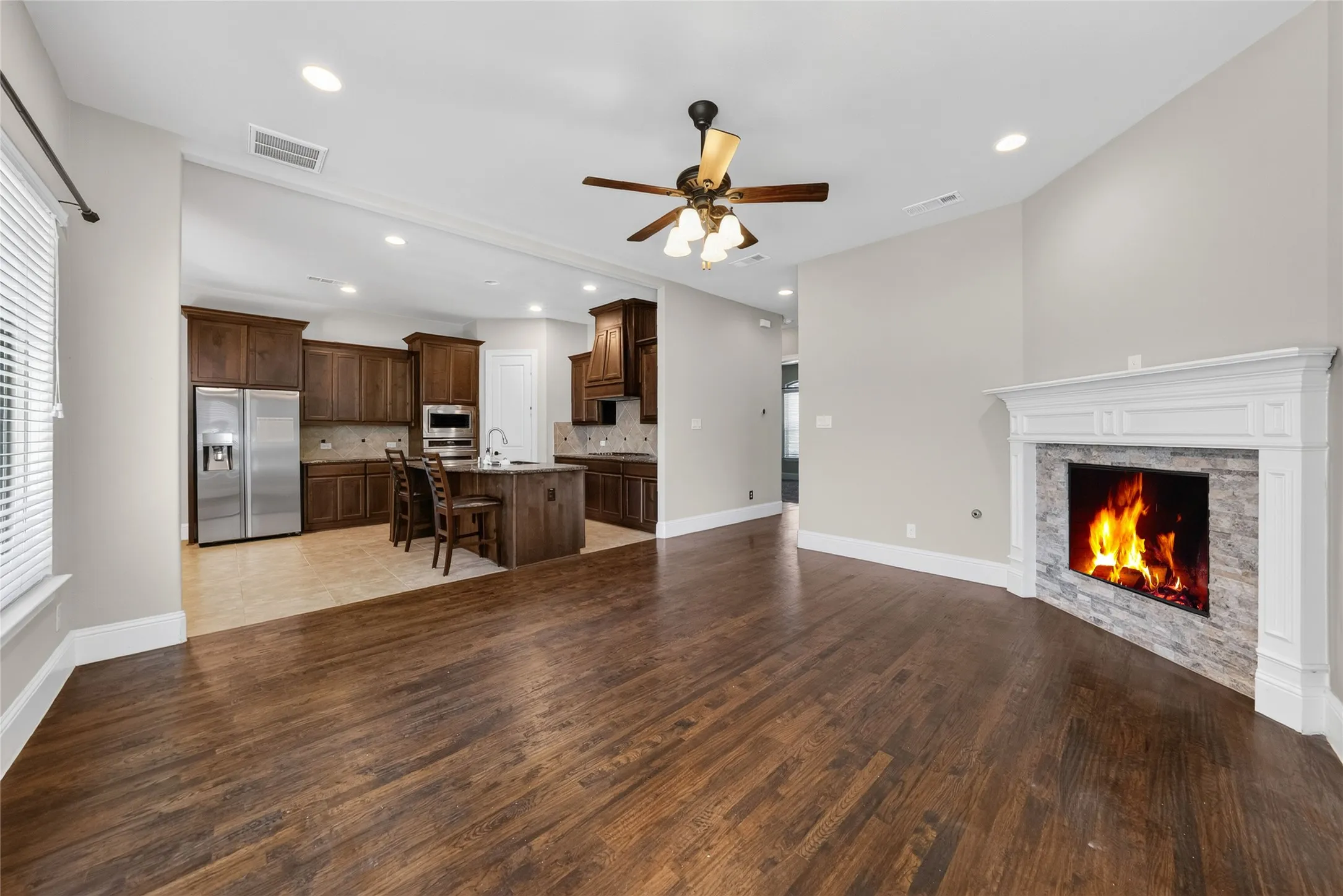 Single Family Residence For Sale in Collin County , 7117 Myrtleridge Drive, Plano, Texas 75074, 3 Bedroom, 4 Bathroom, 2 Garage spaces, 2,328 Sqft, built in 2015, Price $530,000, mls#21341045, Real Estate Agent in Plano, Homes For Sale in Collin county, Homes For Sale in Plano, Realtor in Plano Texas, Real Estate Brokerage Independent Realty Texas, Luminita Cordes Realtor