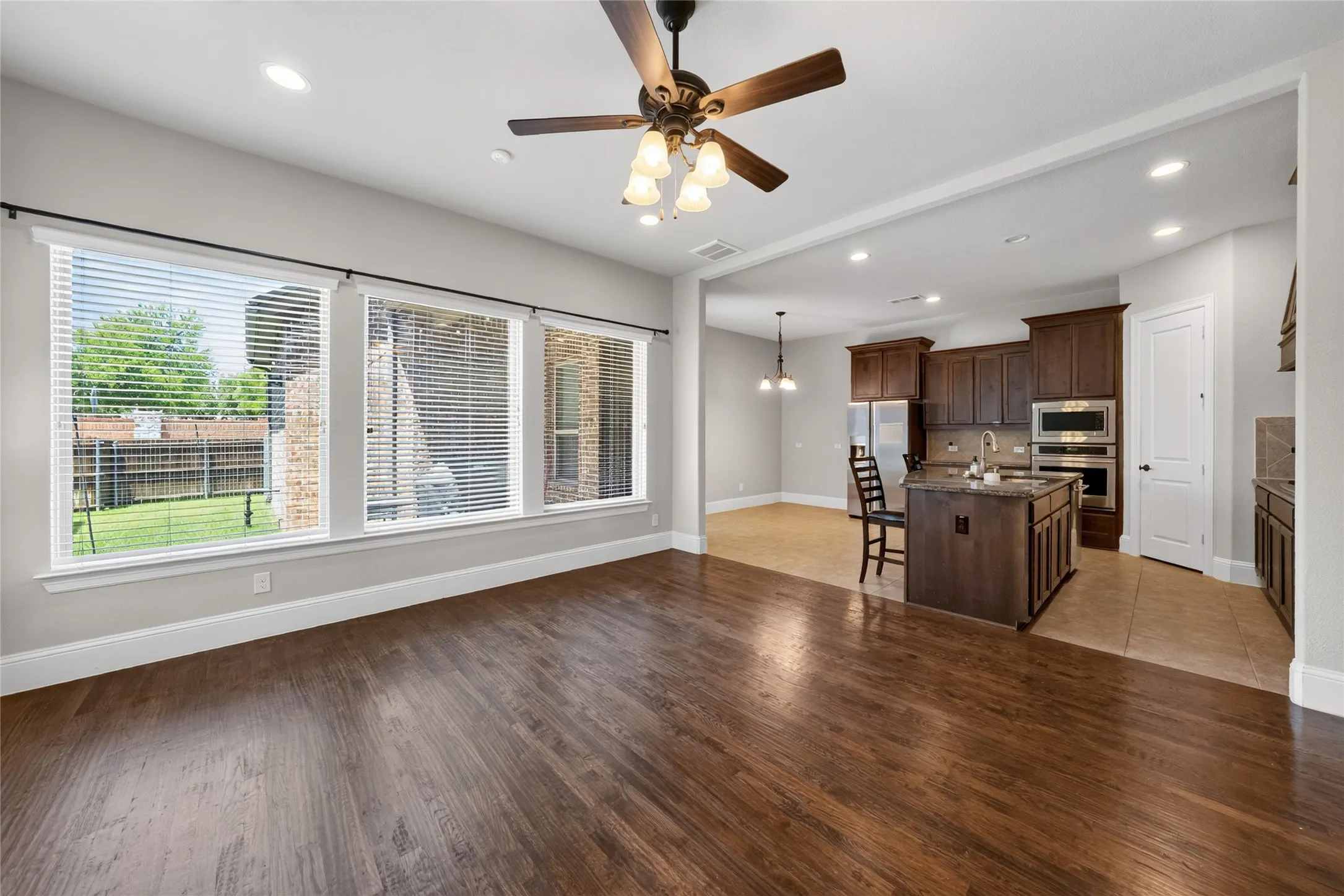 Single Family Residence For Sale in Collin County , 7117 Myrtleridge Drive, Plano, Texas 75074, 3 Bedroom, 4 Bathroom, 2 Garage spaces, 2,328 Sqft, built in 2015, Price $530,000, mls#21341045, Real Estate Agent in Plano, Homes For Sale in Collin county, Homes For Sale in Plano, Realtor in Plano Texas, Real Estate Brokerage Independent Realty Texas, Luminita Cordes Realtor