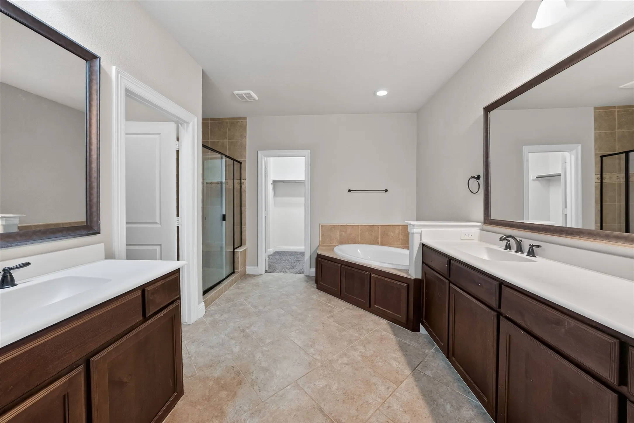 Single Family Residence For Sale in Collin County , 7117 Myrtleridge Drive, Plano, Texas 75074, 3 Bedroom, 4 Bathroom, 2 Garage spaces, 2,328 Sqft, built in 2015, Price $530,000, mls#21341045, Real Estate Agent in Plano, Homes For Sale in Collin county, Homes For Sale in Plano, Realtor in Plano Texas, Real Estate Brokerage Independent Realty Texas, Luminita Cordes Realtor