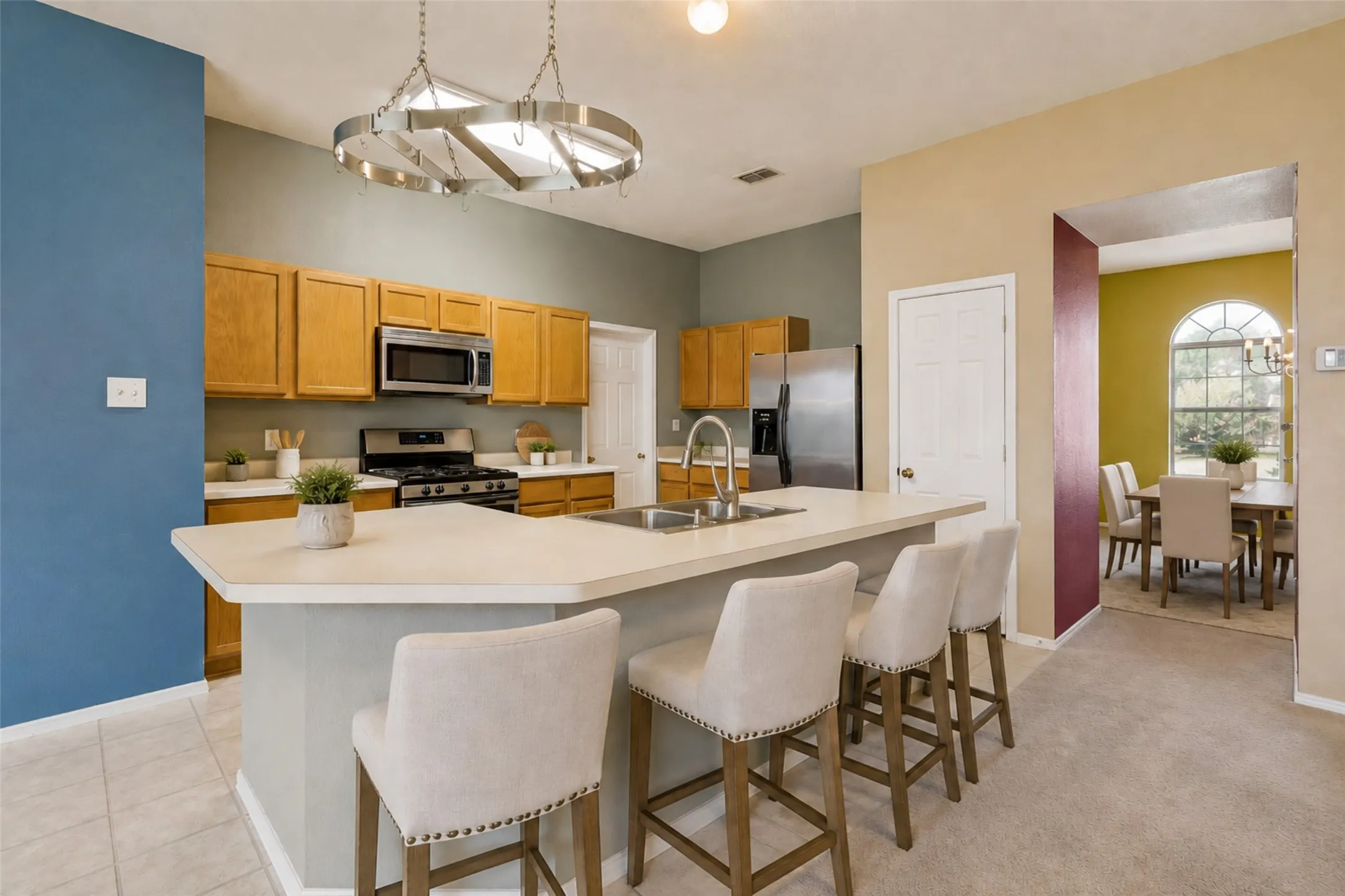 Single Family Residence For Sale in Kaufman County , 113 Stampede Trail, Forney, Texas 75126, 3 Bedroom, 2 Bathroom, 2 Garage spaces, 1,726 Sqft, built in 2003, mls#21347263, Real Estate Agent in Forney, Homes For Sale in Kaufman county, Homes For Sale in Forney, Realtor in Forney Texas, Real Estate Brokerage Independent Realty Texas, Luminita Cordes Realtor