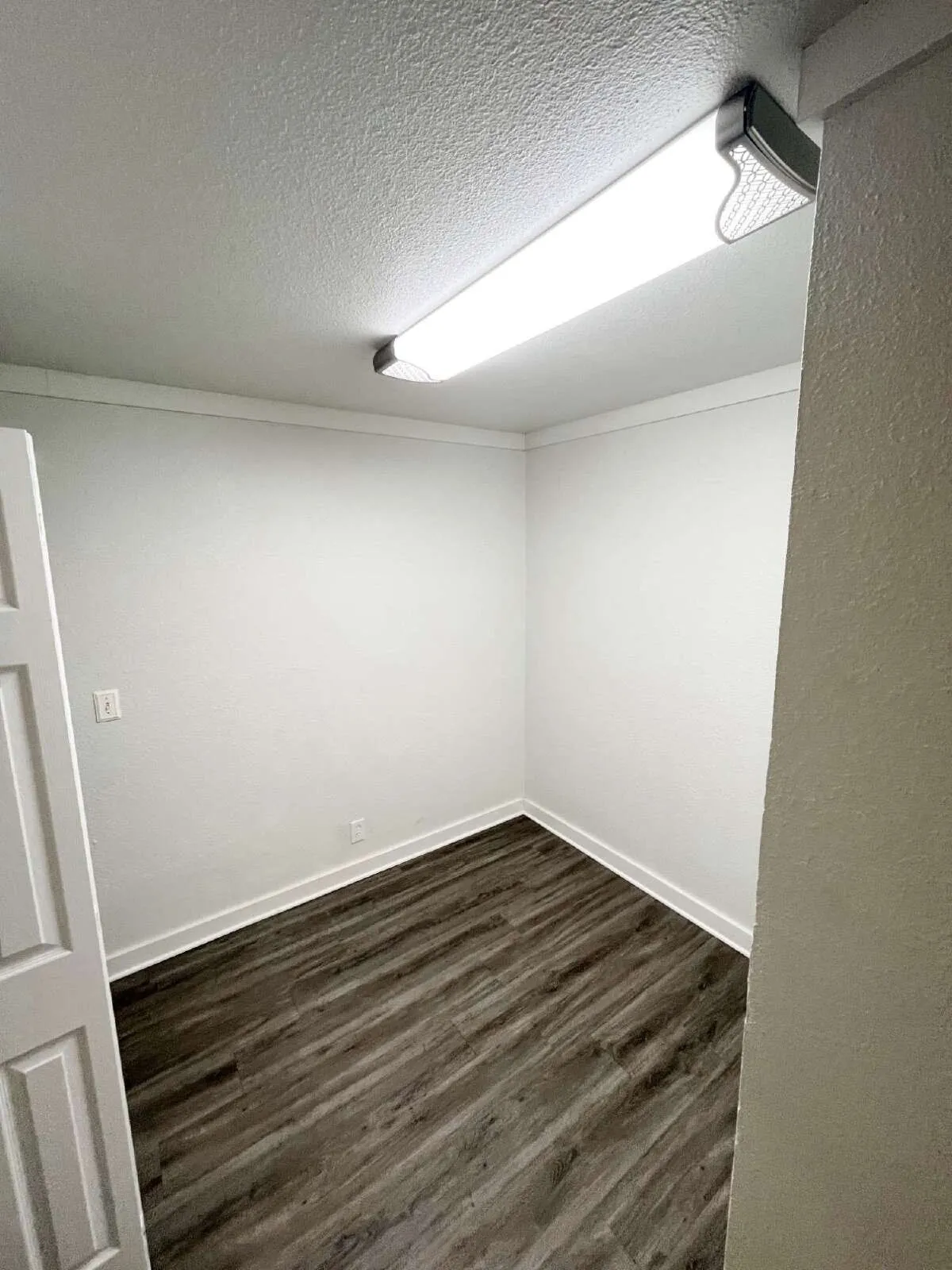 Single Family Residence For Rent in Hood County , 206 E 3rd Street, Tolar, Texas 76476, 3 Bedroom, 1 Bathroom, 2 Garage spaces, 1,350 Sqft, built in 1979, mls#21349264, Real Estate Agent in Tolar, Homes For Rent in Hood county, Homes For Rent in Tolar, Realtor in Tolar Texas, Real Estate Brokerage Independent Realty Texas, Luminita Cordes Realtor