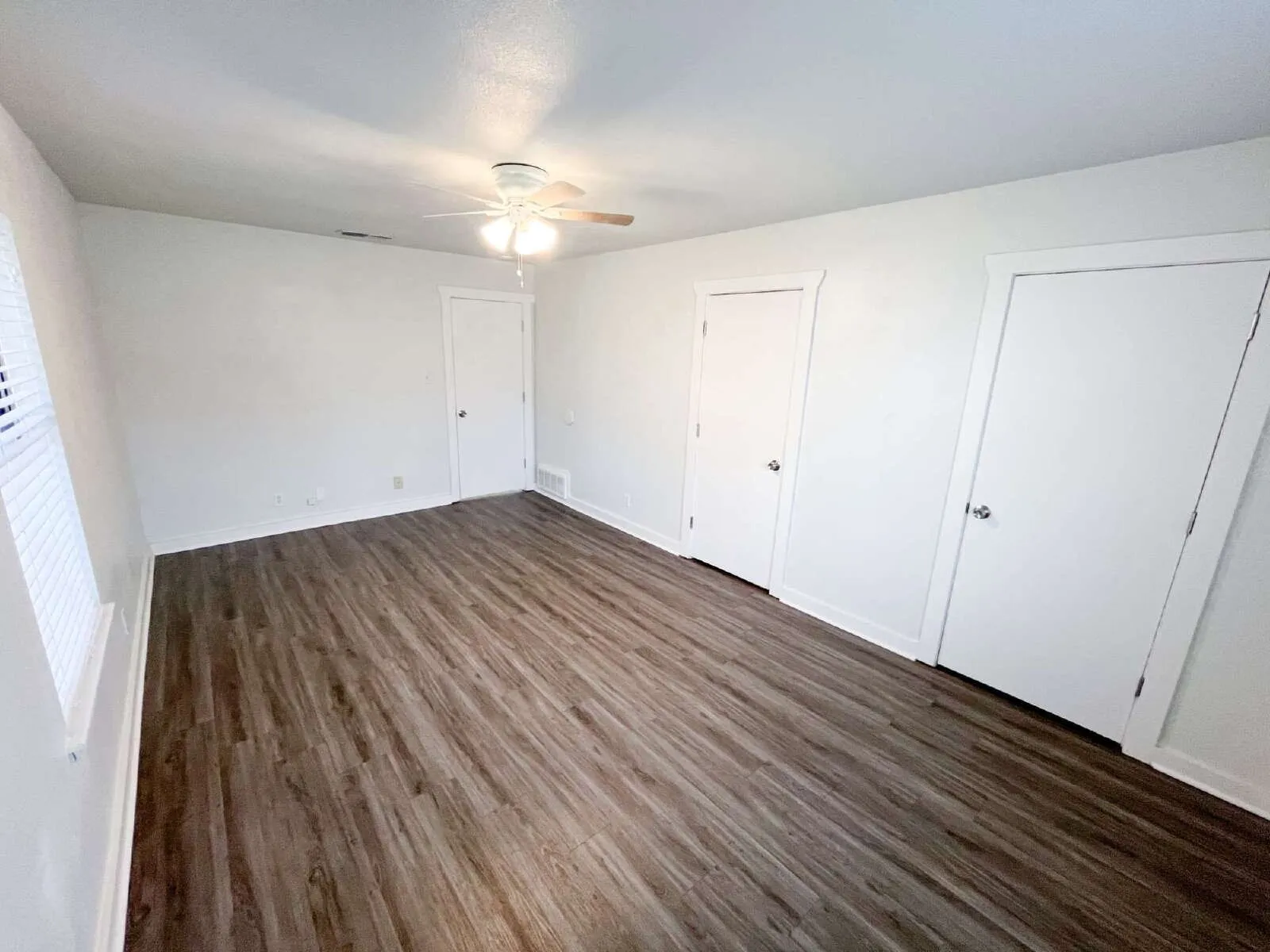 Single Family Residence For Rent in Hood County , 206 E 3rd Street, Tolar, Texas 76476, 3 Bedroom, 1 Bathroom, 2 Garage spaces, 1,350 Sqft, built in 1979, mls#21349264, Real Estate Agent in Tolar, Homes For Rent in Hood county, Homes For Rent in Tolar, Realtor in Tolar Texas, Real Estate Brokerage Independent Realty Texas, Luminita Cordes Realtor