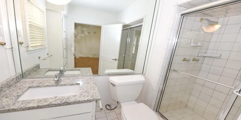 Condominium For Sale in Dallas County , 4558 Roland Avenue D, Highland Park, Texas 75219, 2 Bedrooms, 2 Bathrooms, 1 Garage spaces, 1,567 Sqft, built in 1974, Price $550,000, mls#21349271, Real Estate Agent in Highland Park, Homes For Sale in Dallas county, Homes For Sale in Highland Park, Realtor in Highland Park Texas, Real Estate Brokerage Independent Realty Texas, Luminita Cordes Realtor