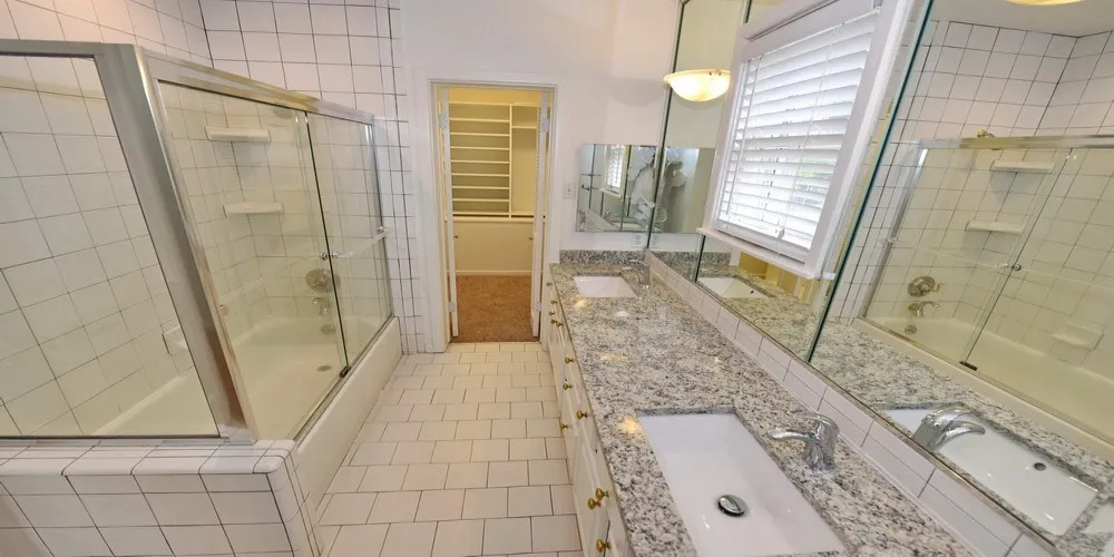 Condominium For Sale in Dallas County , 4558 Roland Avenue D, Highland Park, Texas 75219, 2 Bedrooms, 2 Bathrooms, 1 Garage spaces, 1,567 Sqft, built in 1974, Price $550,000, mls#21349271, Real Estate Agent in Highland Park, Homes For Sale in Dallas county, Homes For Sale in Highland Park, Realtor in Highland Park Texas, Real Estate Brokerage Independent Realty Texas, Luminita Cordes Realtor