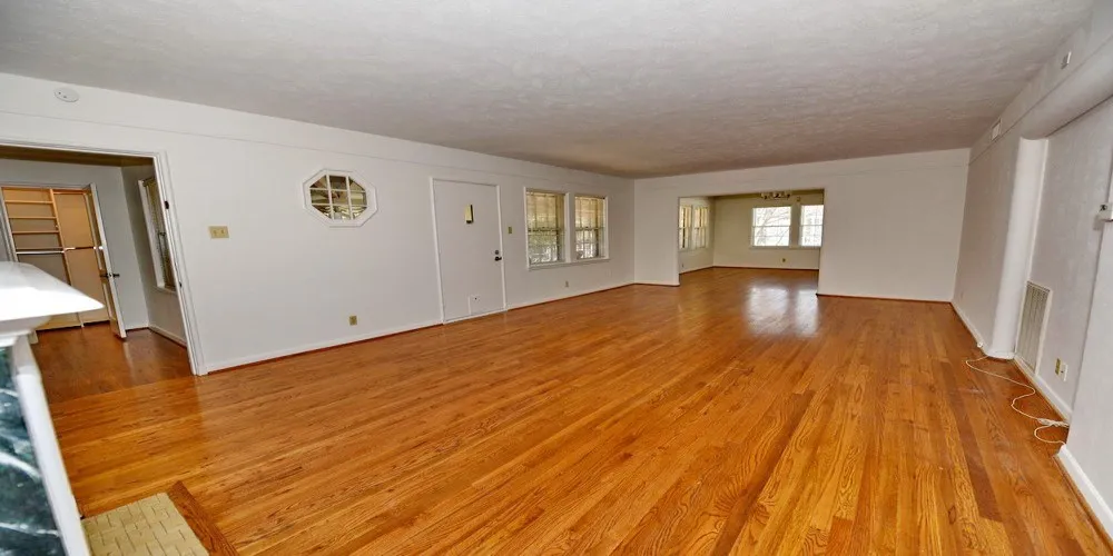 Condominium For Sale in Dallas County , 4558 Roland Avenue D, Highland Park, Texas 75219, 2 Bedrooms, 2 Bathrooms, 1 Garage spaces, 1,567 Sqft, built in 1974, Price $550,000, mls#21349271, Real Estate Agent in Highland Park, Homes For Sale in Dallas county, Homes For Sale in Highland Park, Realtor in Highland Park Texas, Real Estate Brokerage Independent Realty Texas, Luminita Cordes Realtor