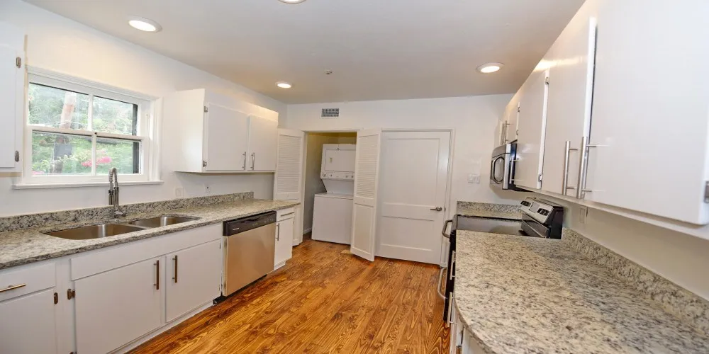Condominium For Sale in Dallas County , 4558 Roland Avenue D, Highland Park, Texas 75219, 2 Bedrooms, 2 Bathrooms, 1 Garage spaces, 1,567 Sqft, built in 1974, Price $550,000, mls#21349271, Real Estate Agent in Highland Park, Homes For Sale in Dallas county, Homes For Sale in Highland Park, Realtor in Highland Park Texas, Real Estate Brokerage Independent Realty Texas, Luminita Cordes Realtor